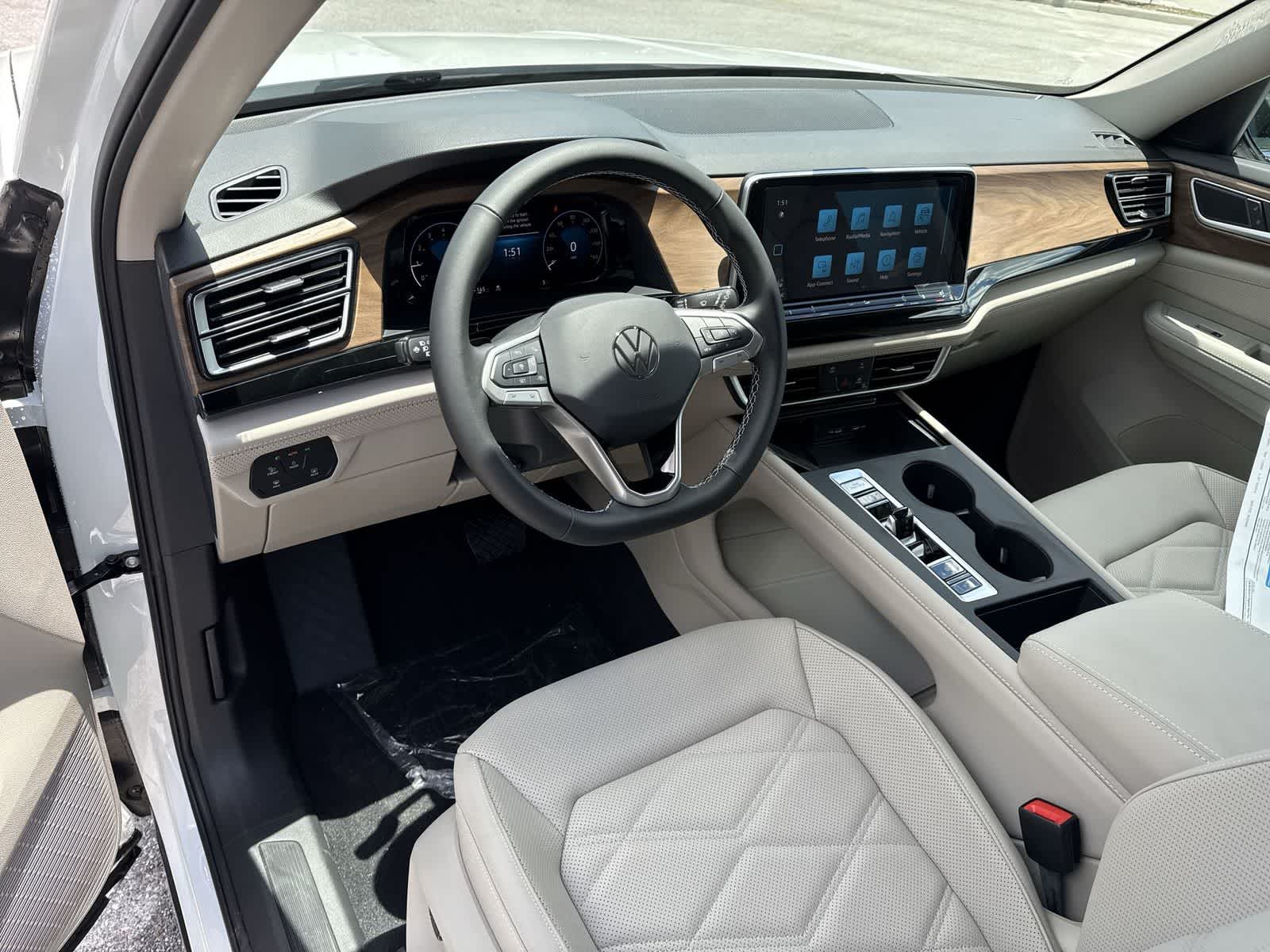 2026 Volkswagen Atlas 2.0T SE