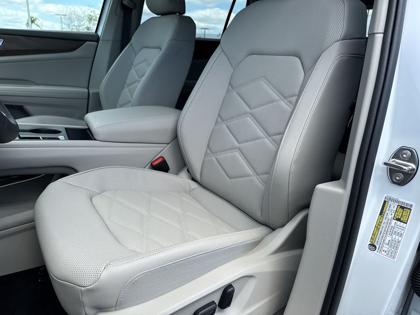 2026 Volkswagen Atlas 2.0T SE