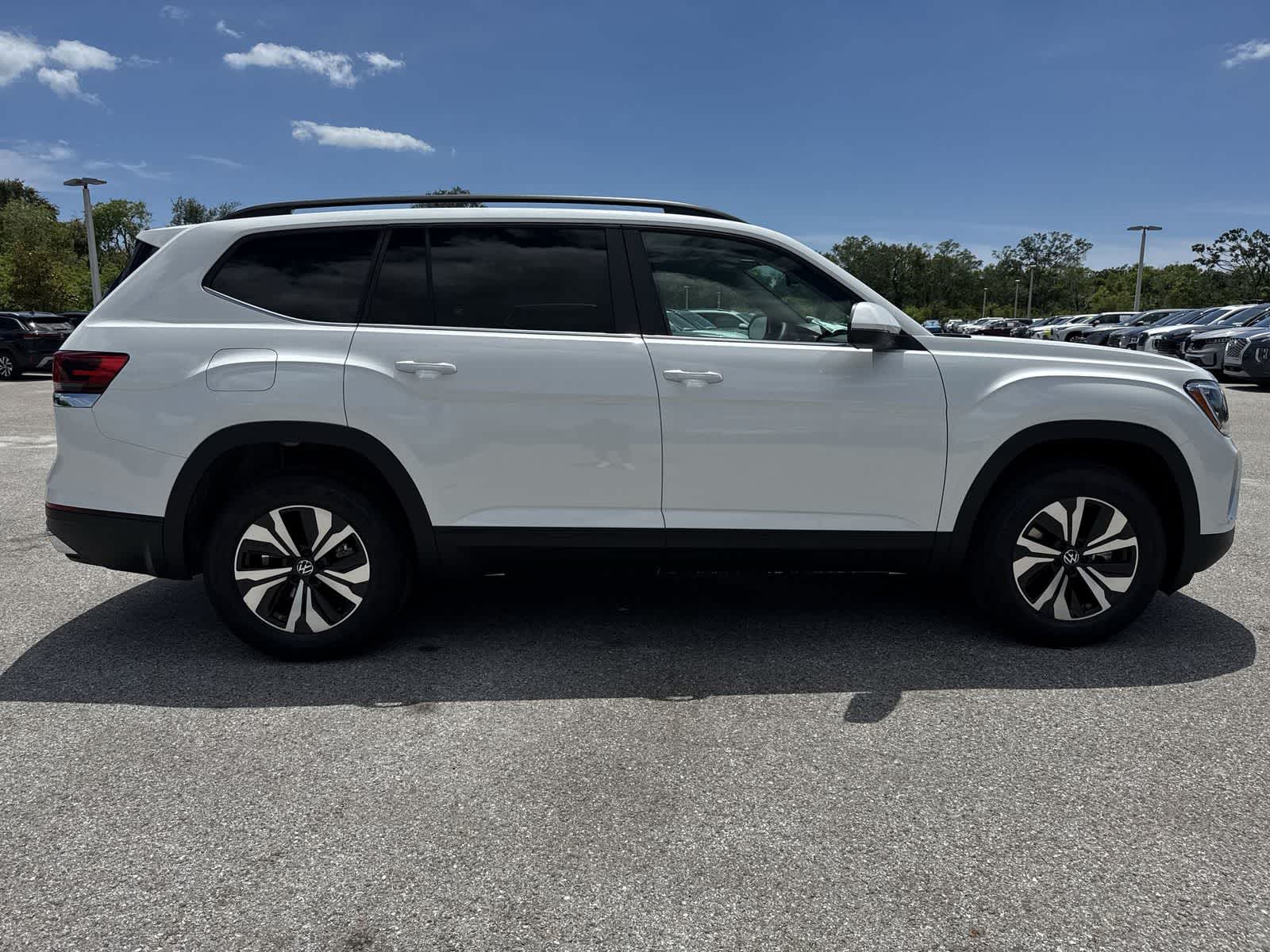 2026 Volkswagen Atlas 2.0T SE