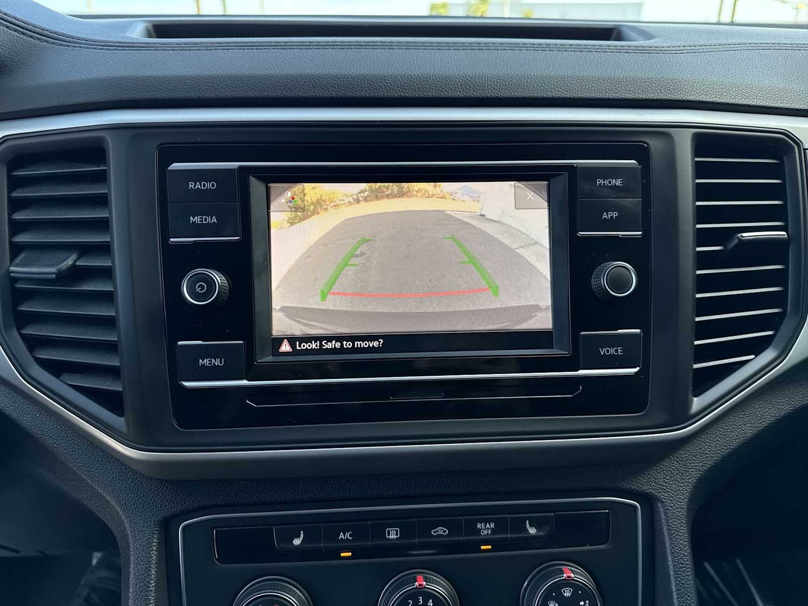 2022 Volkswagen Atlas 2.0T SE