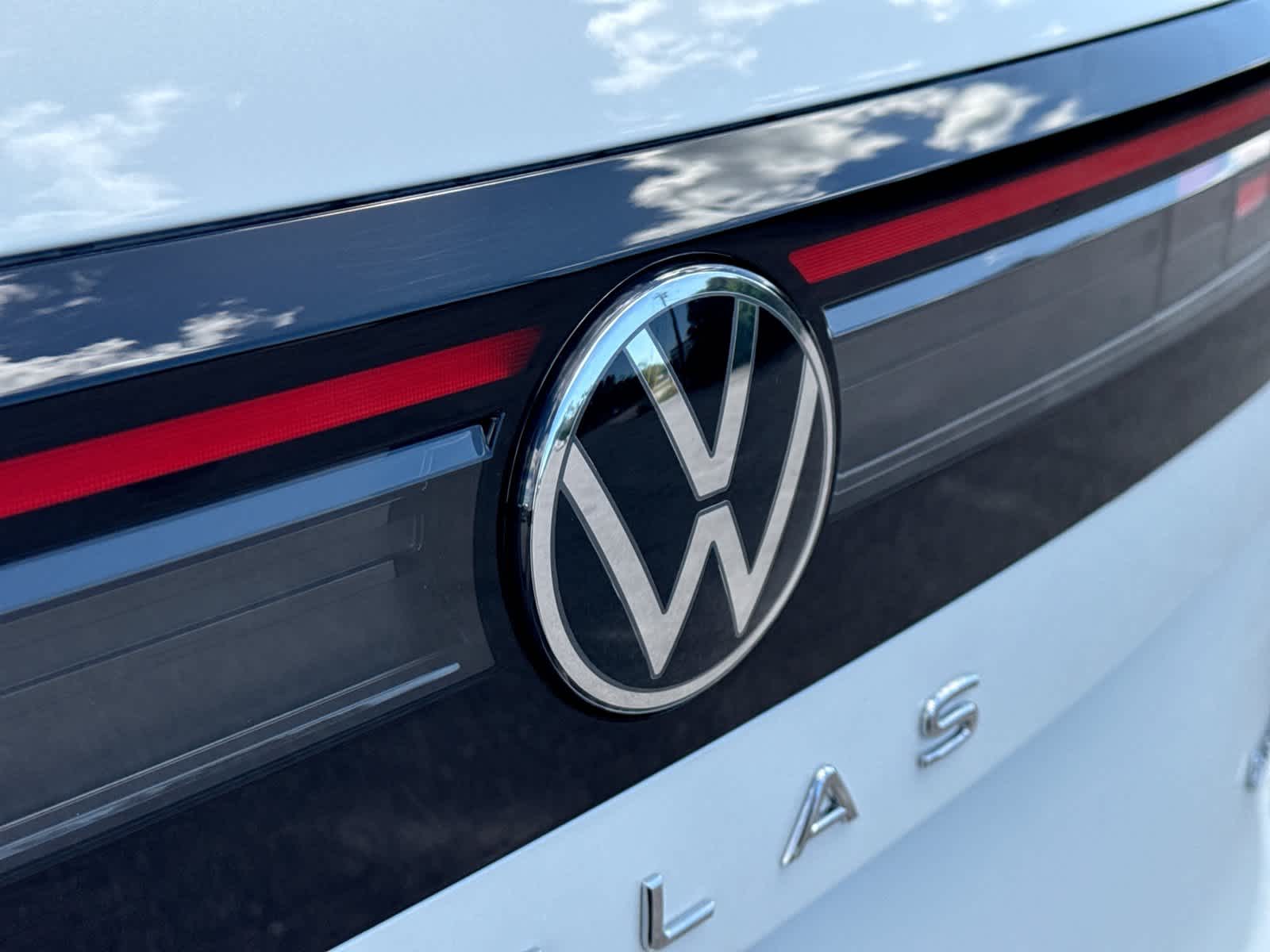 2027 Volkswagen Atlas 2.0T SEL