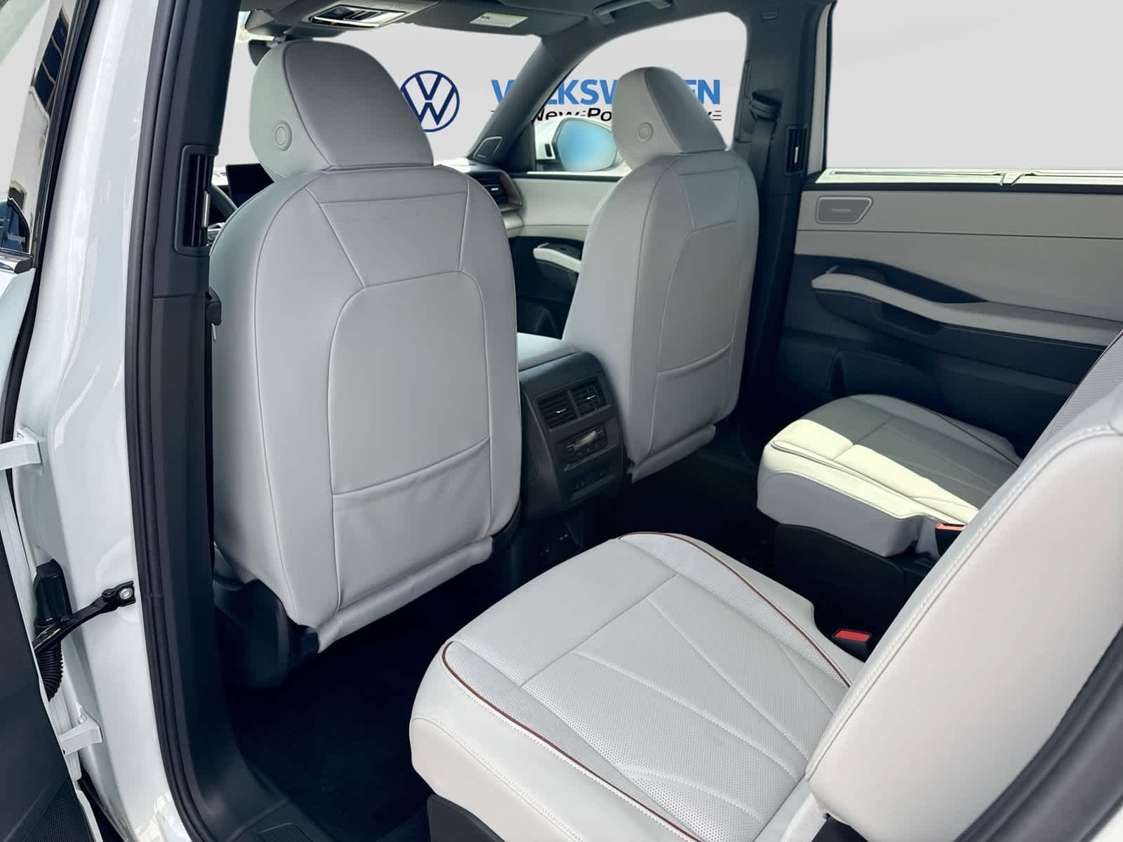 2027 Volkswagen Atlas 2.0T SEL