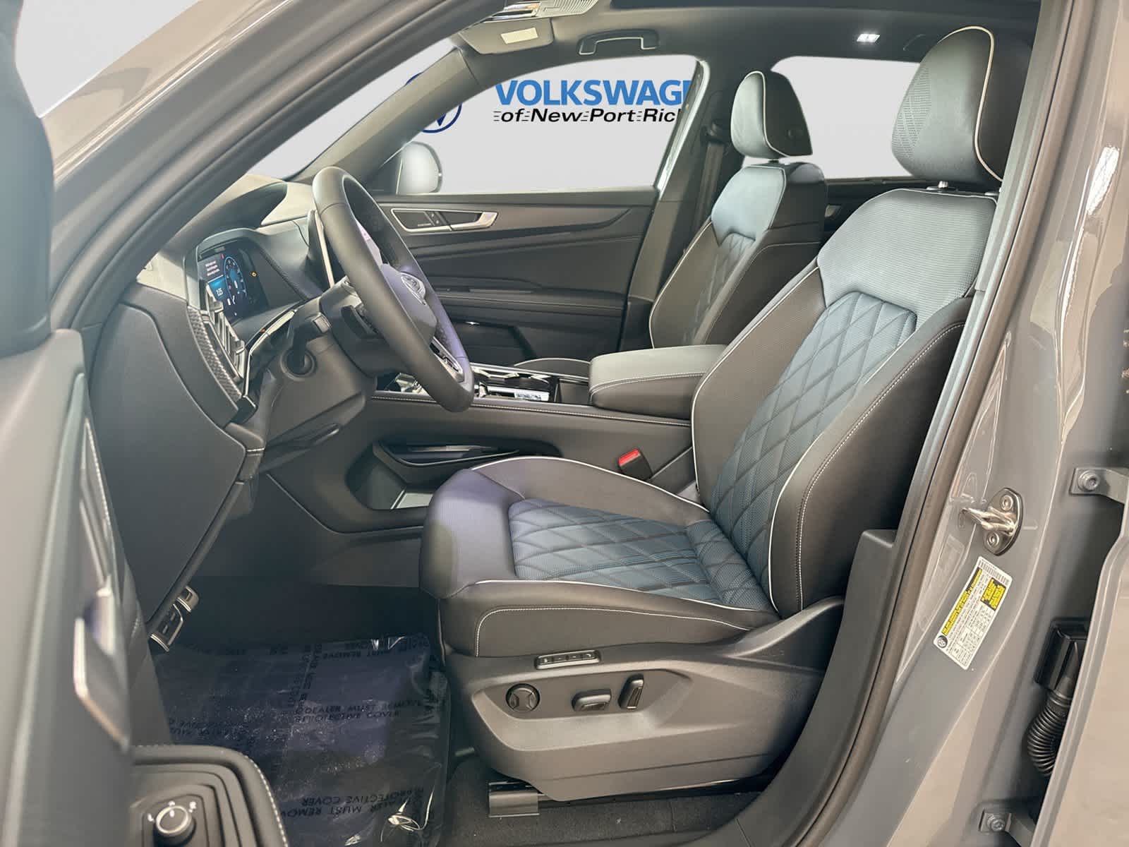 2026 Volkswagen Atlas Cross Sport 2.0T SEL Premium R-Line