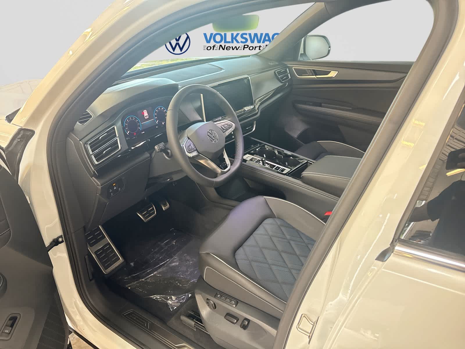 2026 Volkswagen Atlas Cross Sport 2.0T SEL Premium R-Line