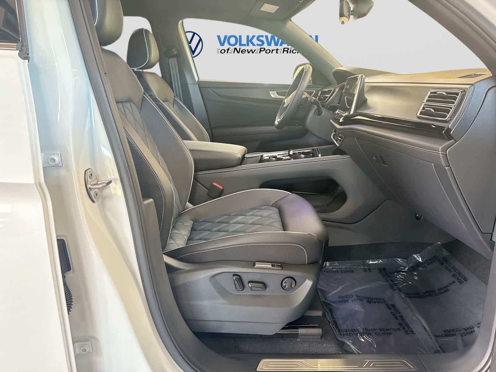 2026 Volkswagen Atlas Cross Sport 2.0T SEL Premium R-Line