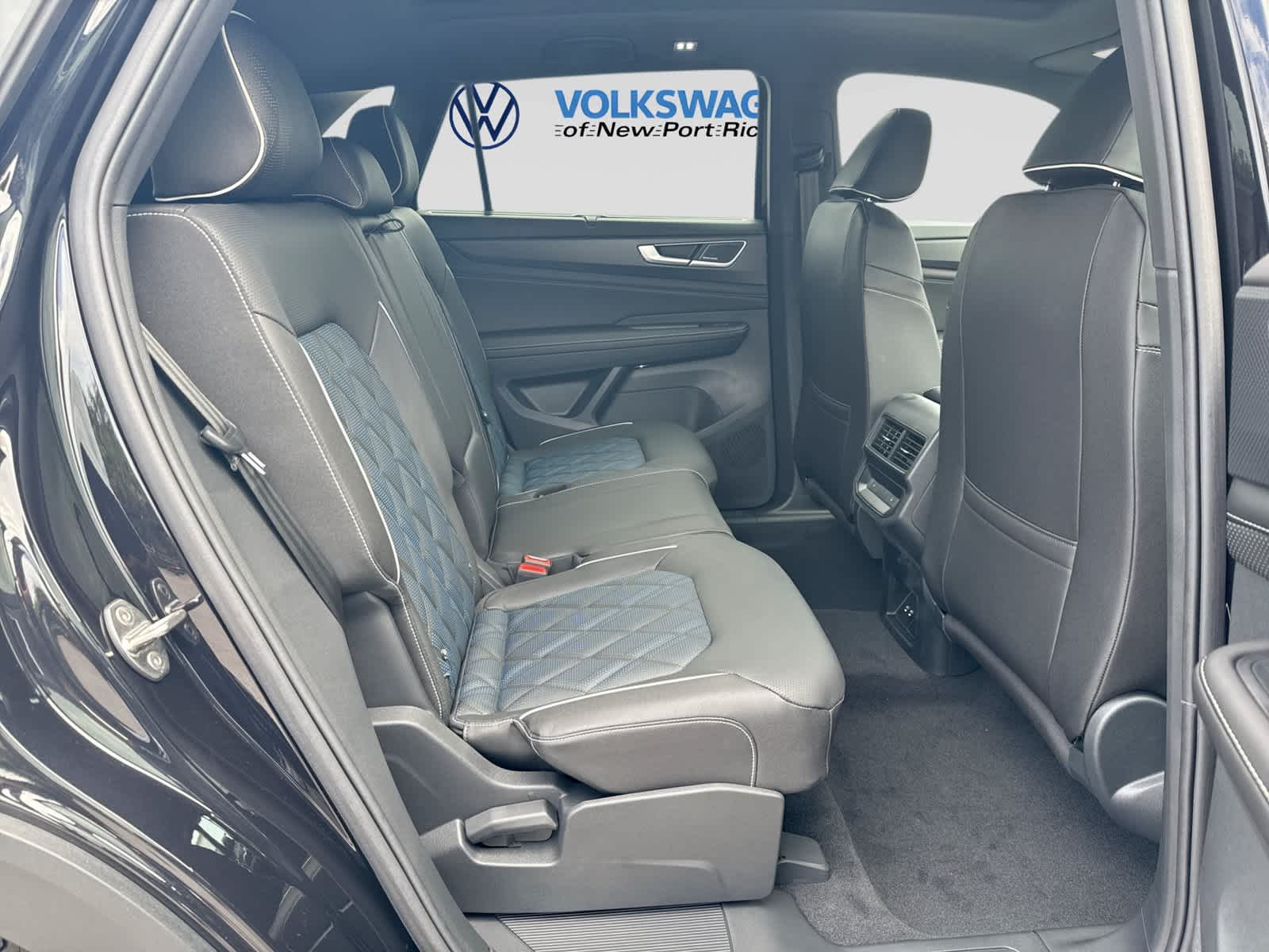 2026 Volkswagen Atlas Cross Sport 2.0T SEL Premium R-Line