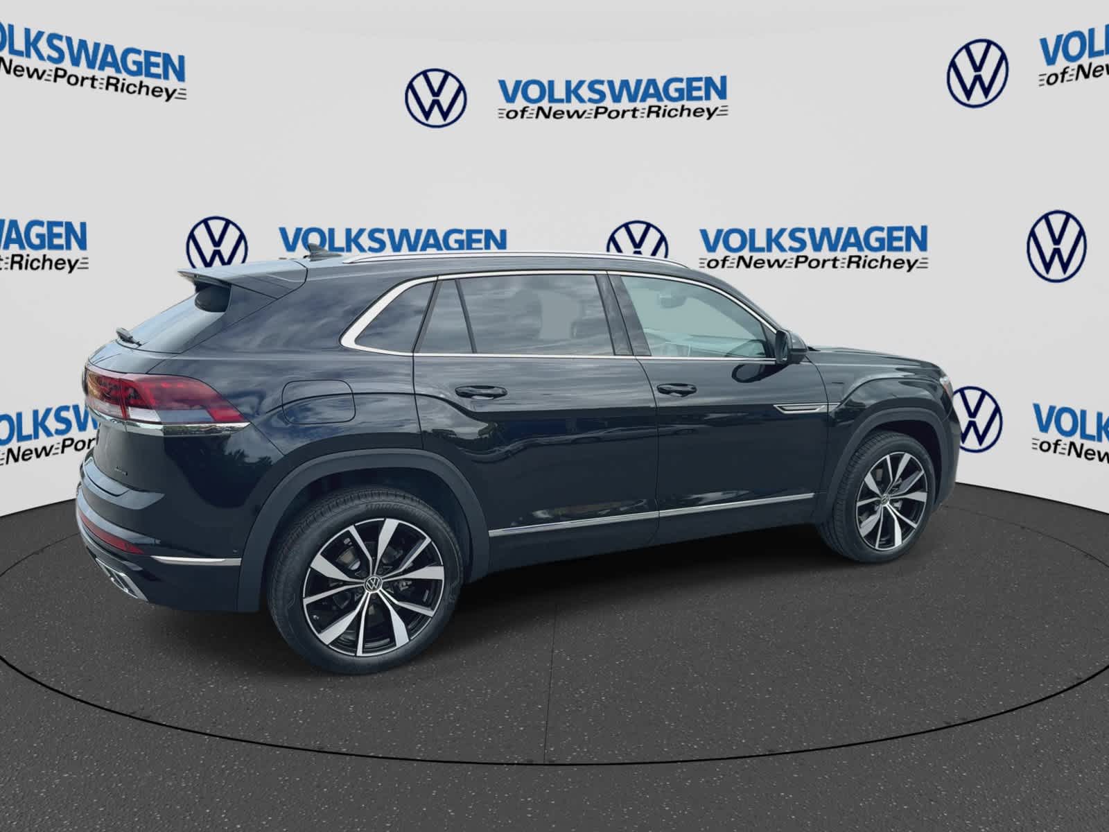 2026 Volkswagen Atlas Cross Sport 2.0T SEL Premium R-Line
