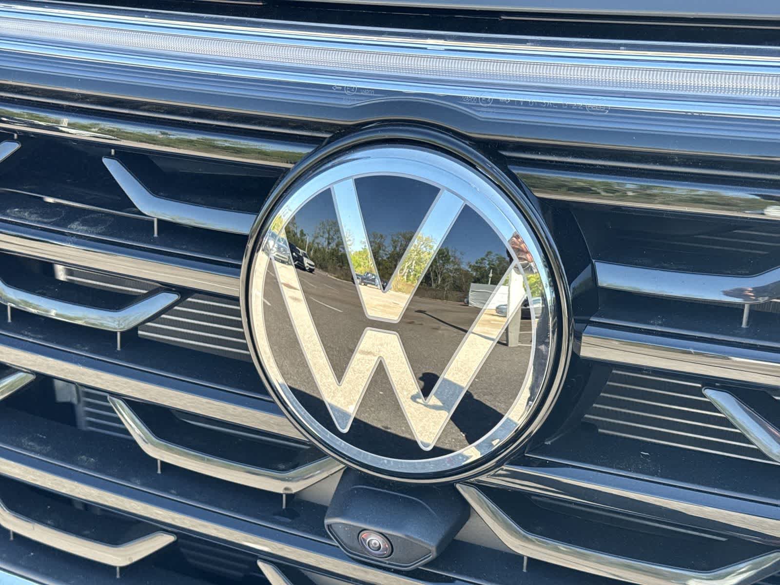 2026 Volkswagen Atlas Cross Sport 2.0T SEL Premium R-Line