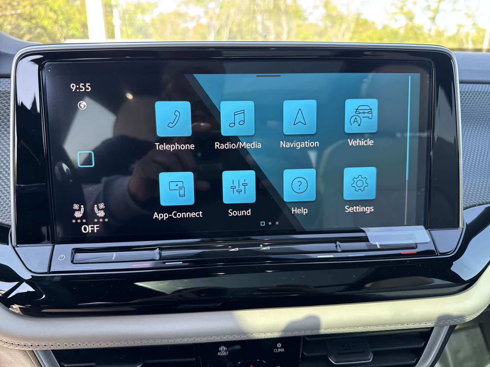 2026 Volkswagen Atlas Cross Sport 2.0T SEL Premium R-Line