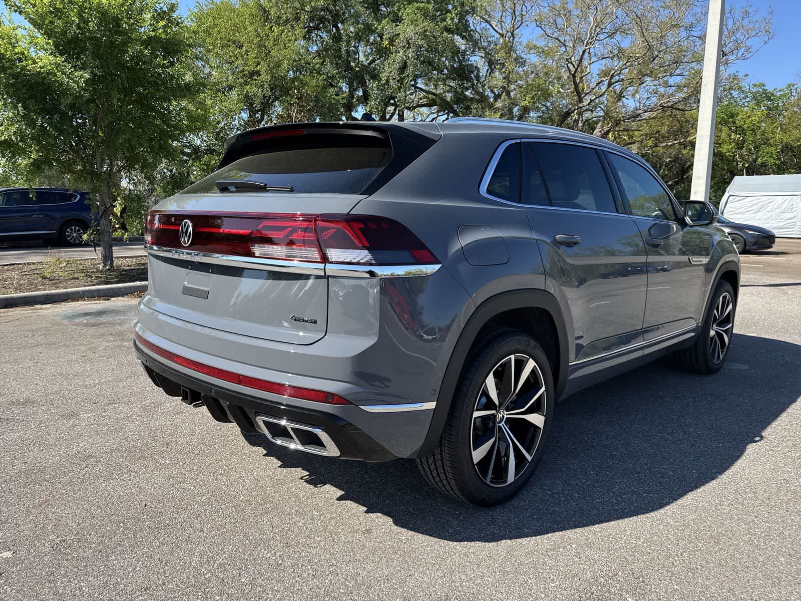 2026 Volkswagen Atlas Cross Sport 2.0T SEL Premium R-Line