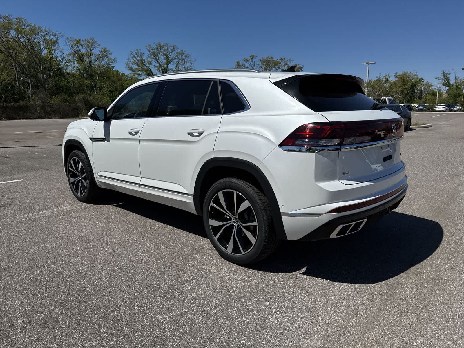 2026 Volkswagen Atlas Cross Sport 2.0T SEL Premium R-Line
