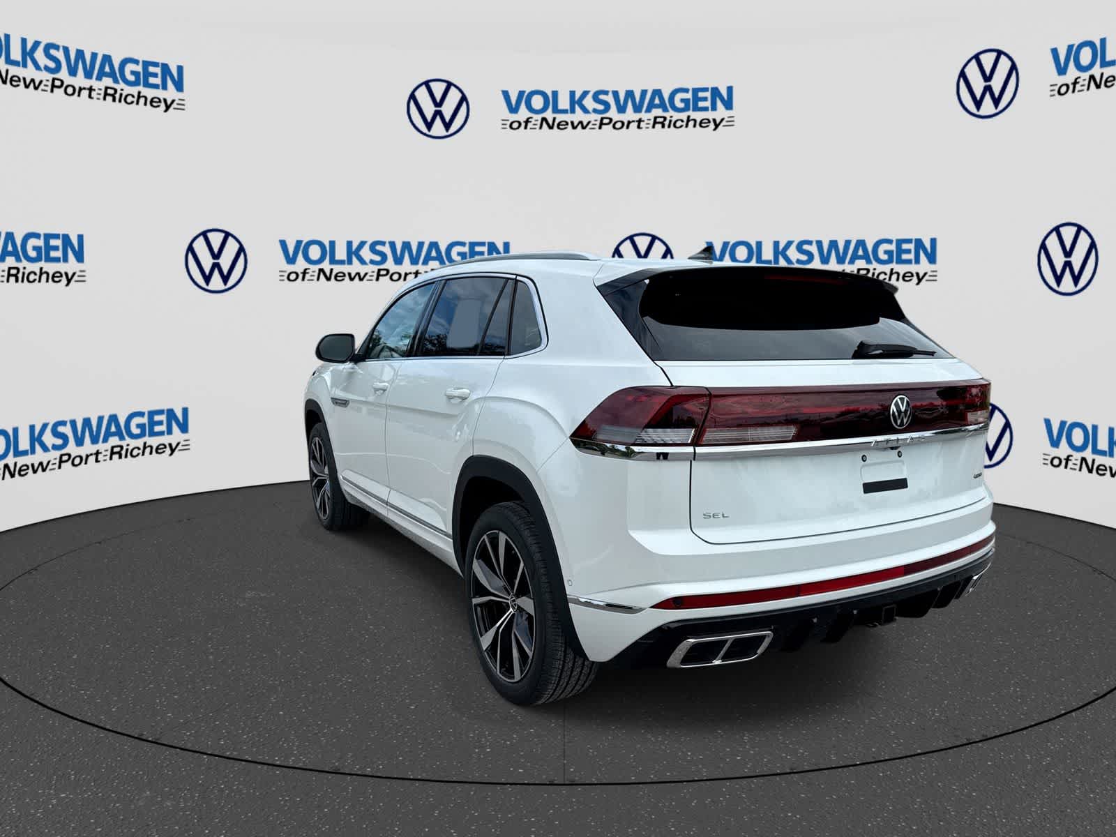 2026 Volkswagen Atlas Cross Sport 2.0T SEL Premium R-Line