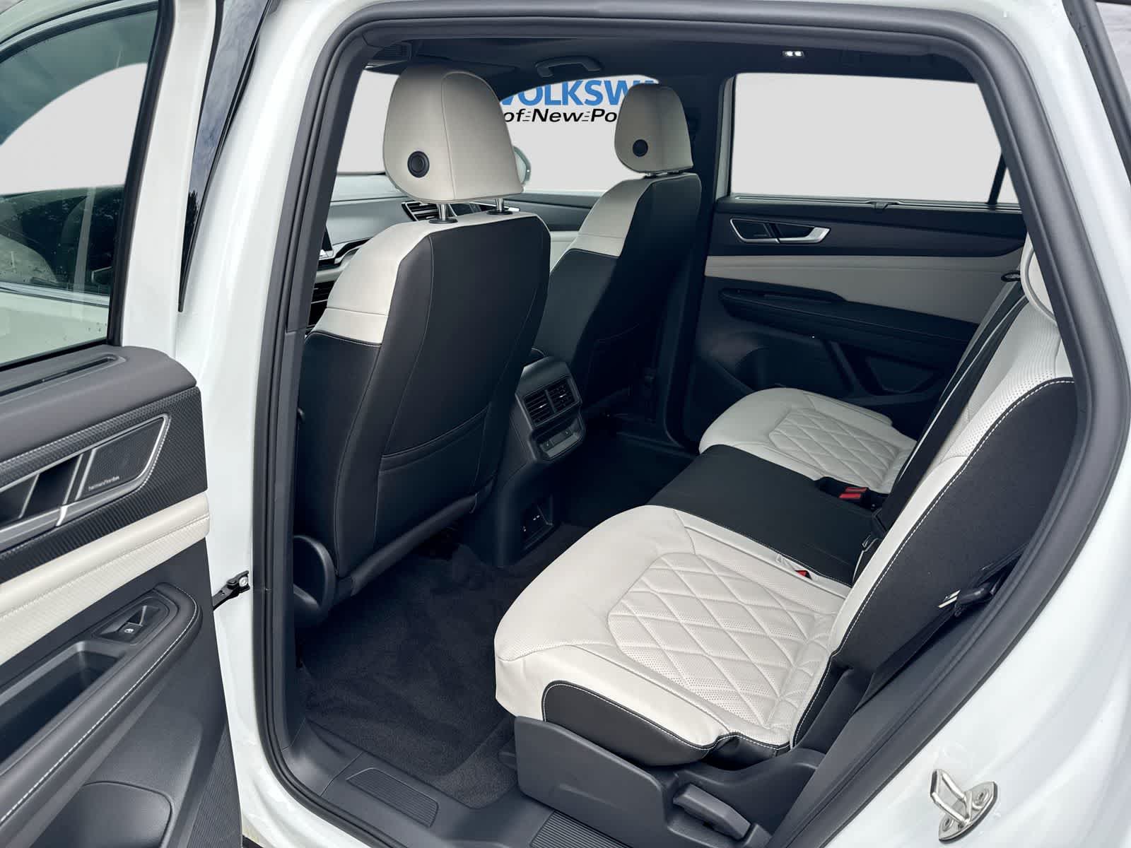 2026 Volkswagen Atlas Cross Sport 2.0T SEL Premium R-Line