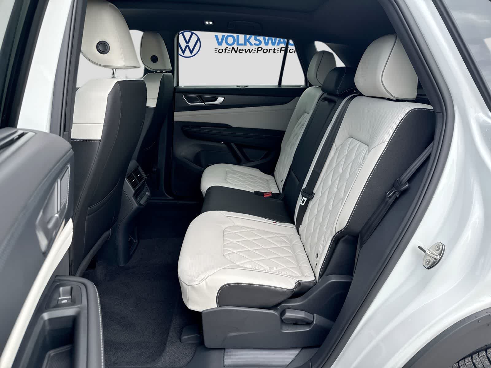 2026 Volkswagen Atlas Cross Sport 2.0T SEL Premium R-Line