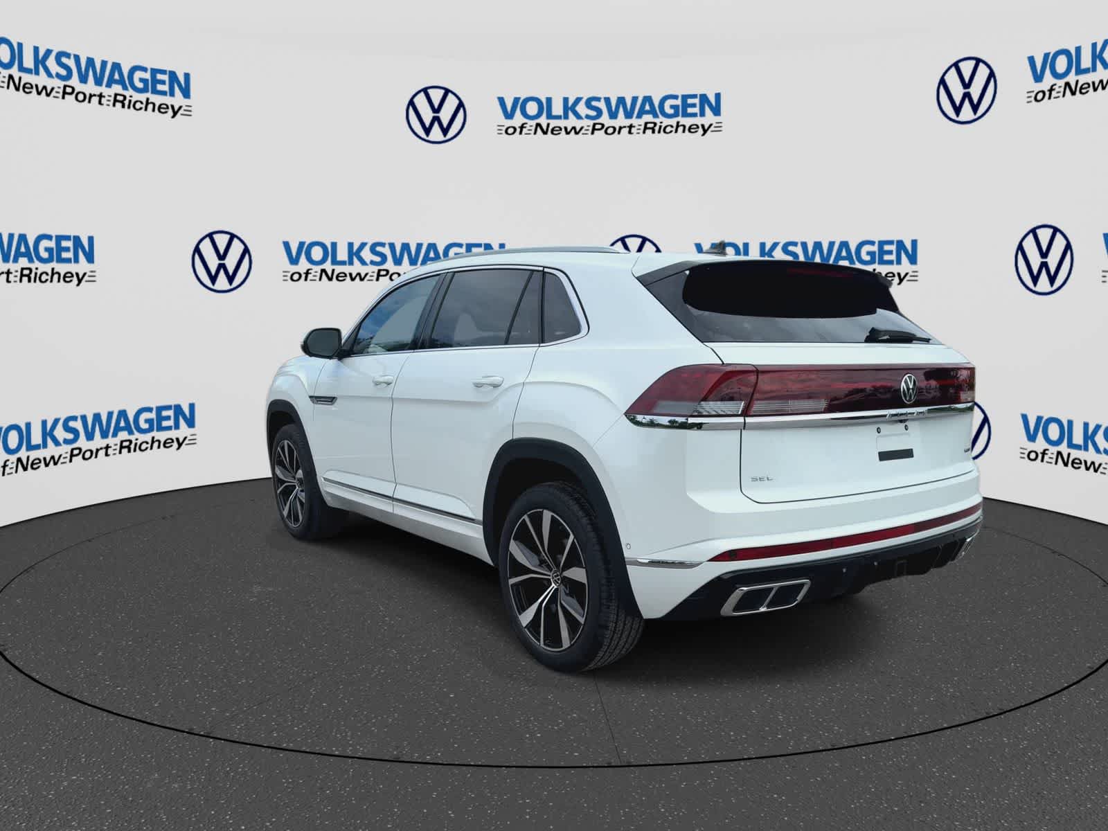 2026 Volkswagen Atlas Cross Sport 2.0T SEL Premium R-Line
