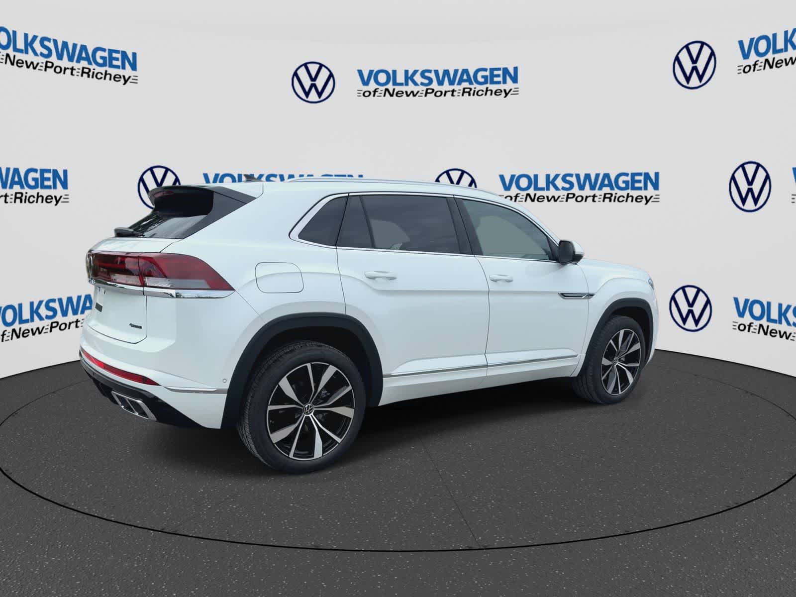 2026 Volkswagen Atlas Cross Sport 2.0T SEL Premium R-Line