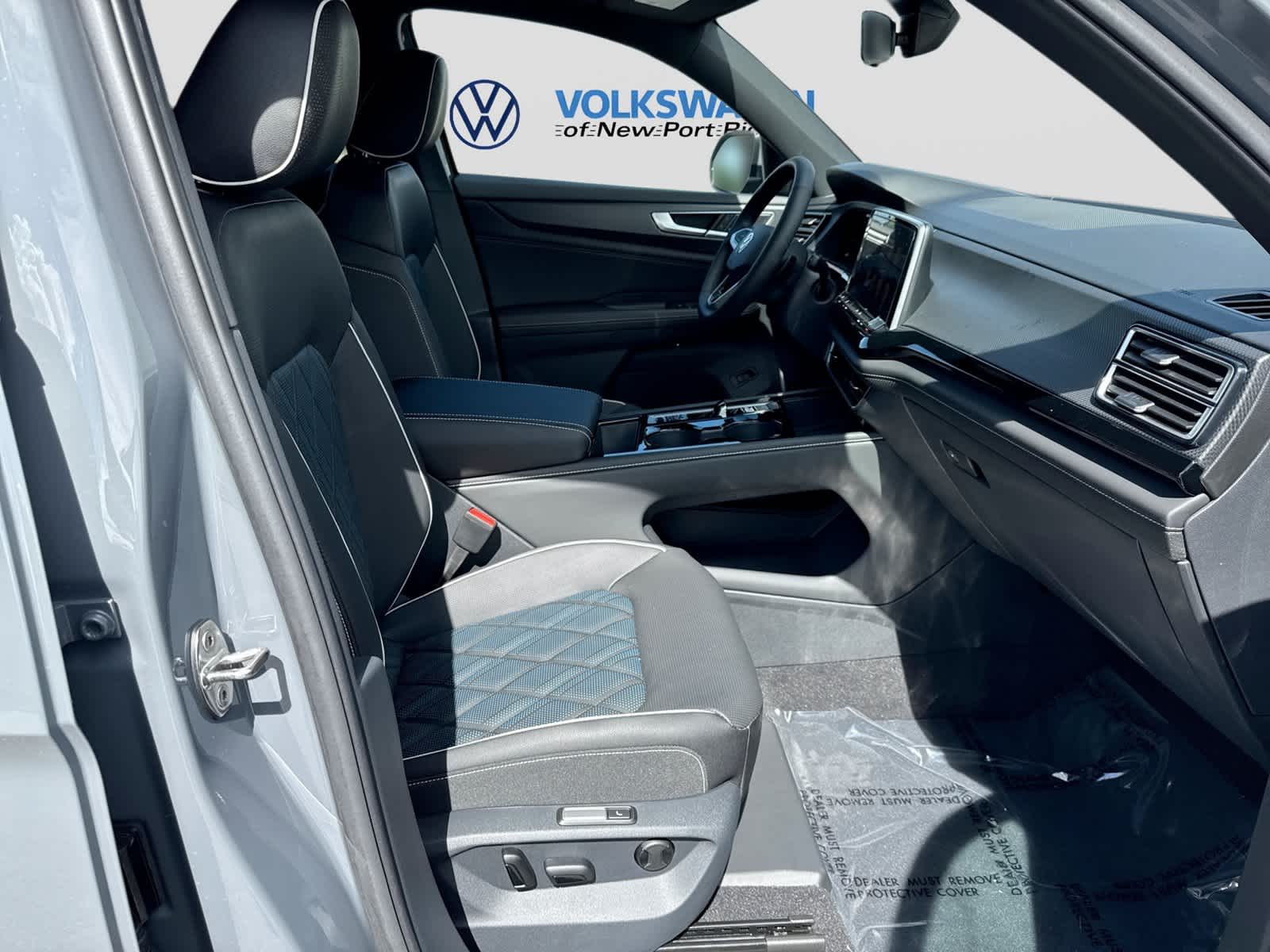 2026 Volkswagen Atlas Cross Sport 2.0T SEL Premium R-Line