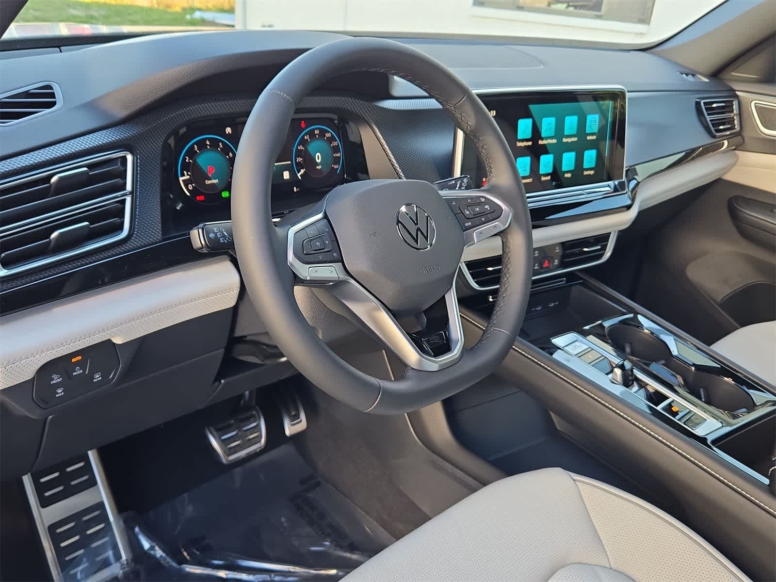 2026 Volkswagen Atlas Cross Sport 2.0T SEL Premium R-Line