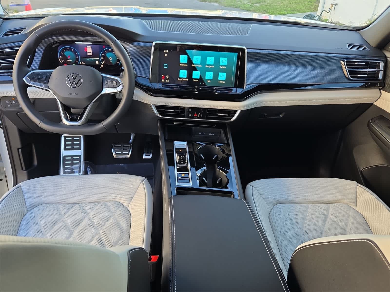 2026 Volkswagen Atlas Cross Sport 2.0T SEL Premium R-Line