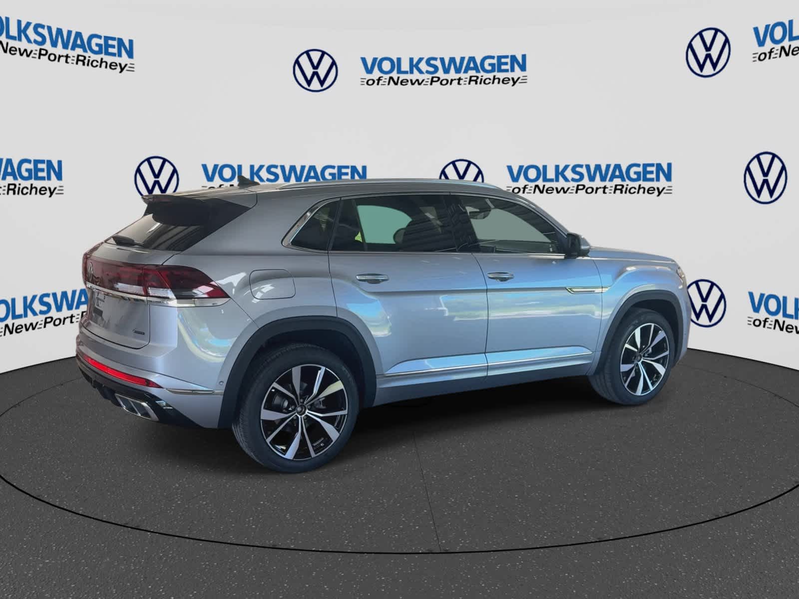 2026 Volkswagen Atlas Cross Sport 2.0T SEL Premium R-Line