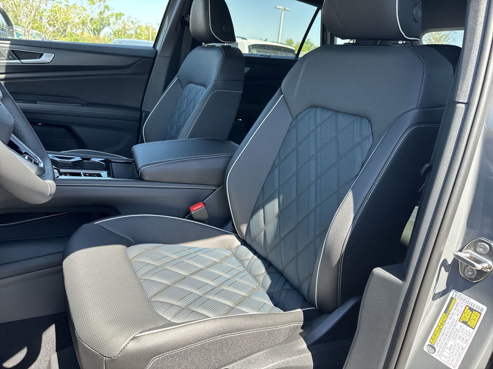 2026 Volkswagen Atlas Cross Sport 2.0T SEL Premium R-Line