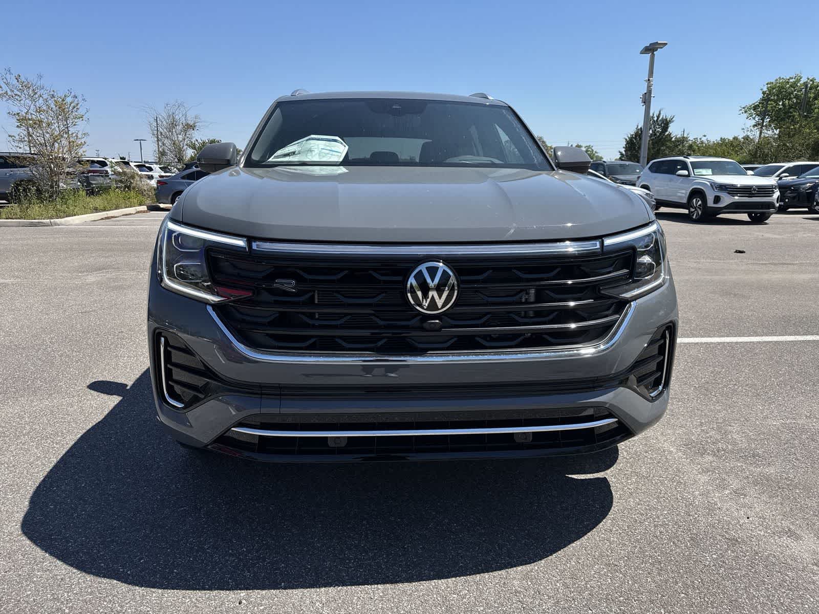 2026 Volkswagen Atlas Cross Sport 2.0T SEL Premium R-Line