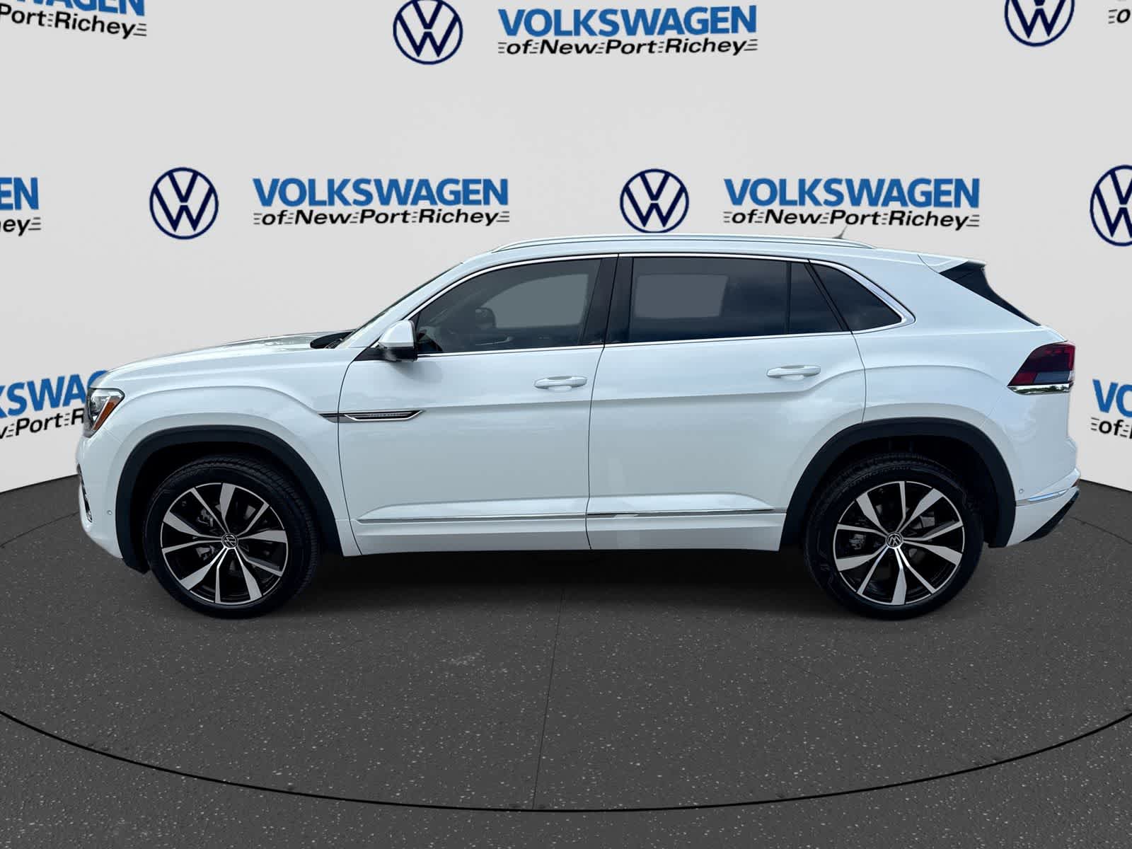 2026 Volkswagen Atlas Cross Sport 2.0T SEL Premium R-Line
