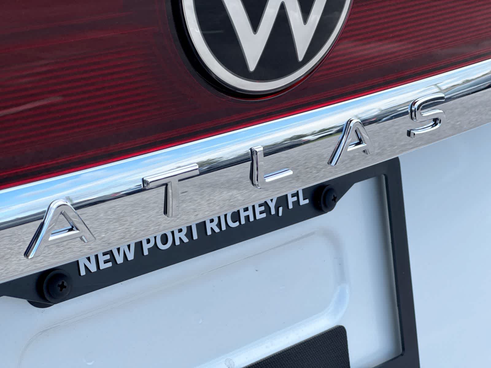 2026 Volkswagen Atlas Cross Sport 2.0T SEL Premium R-Line