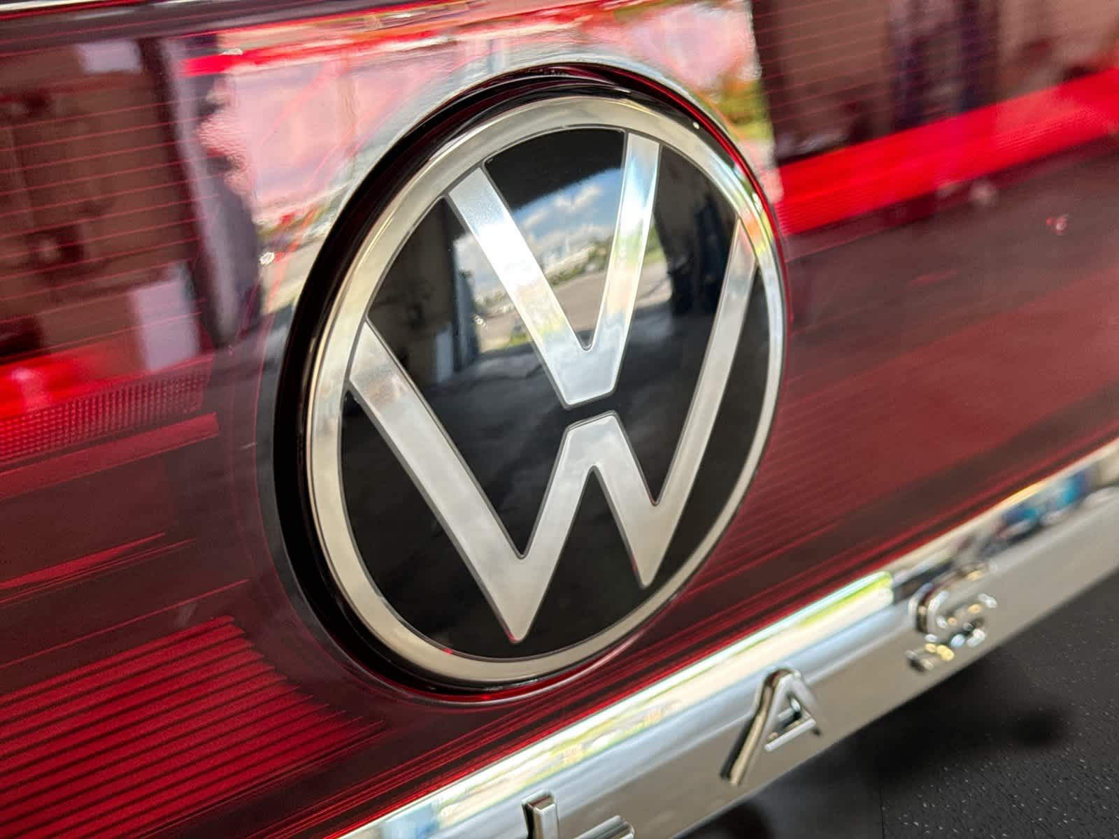 2026 Volkswagen Atlas Cross Sport 2.0T SEL Premium R-Line