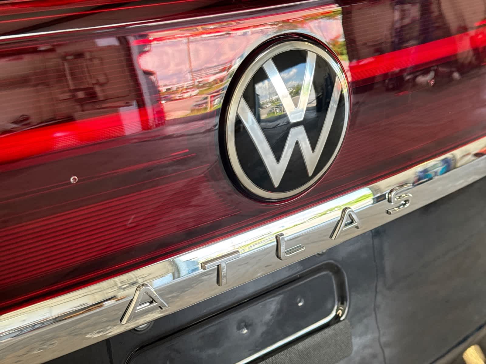 2026 Volkswagen Atlas Cross Sport 2.0T SEL Premium R-Line
