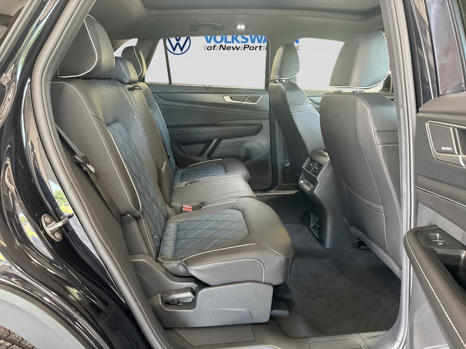 2026 Volkswagen Atlas Cross Sport 2.0T SEL Premium R-Line