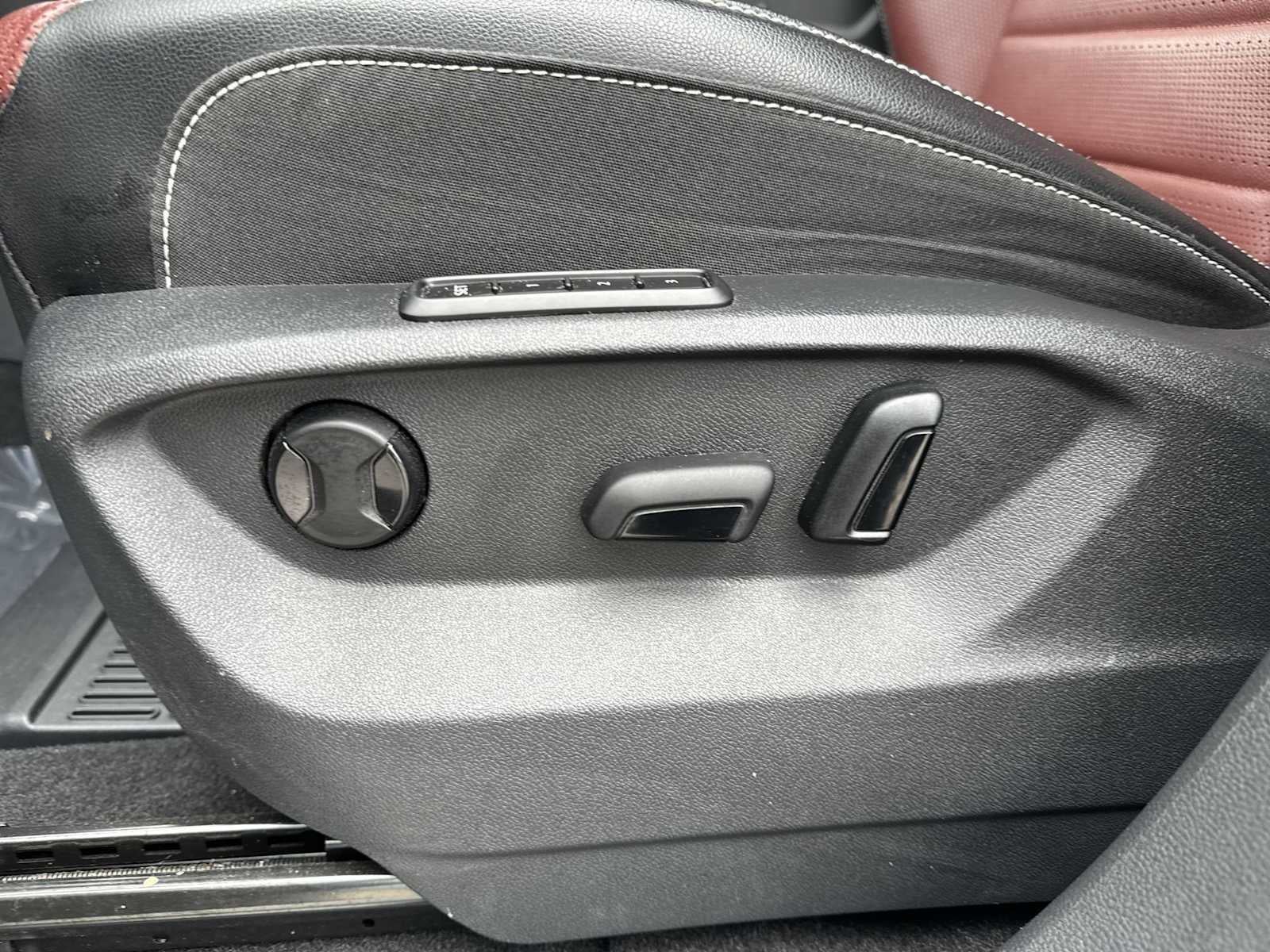 2022 Volkswagen Atlas Cross Sport 3.6L V6 SEL Premium R-Line