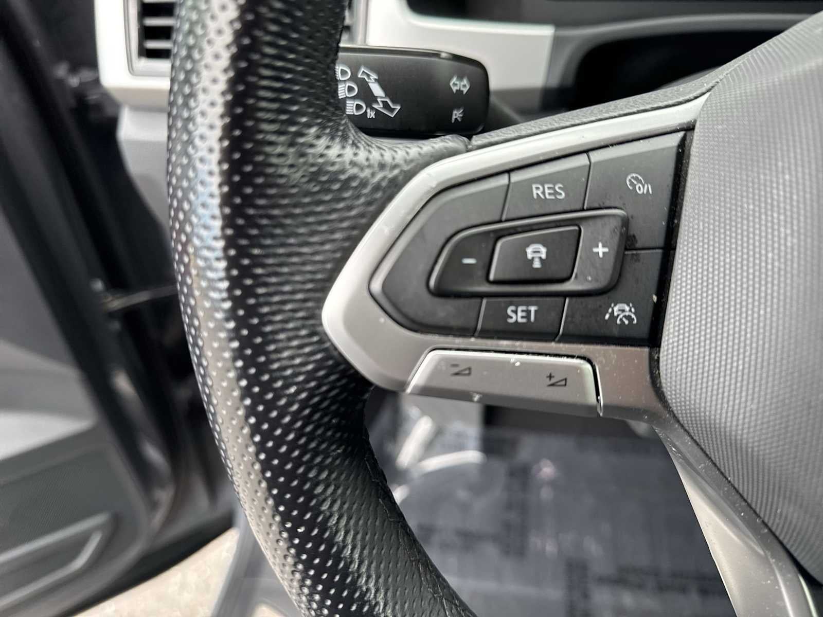 2022 Volkswagen Atlas Cross Sport 3.6L V6 SEL Premium R-Line