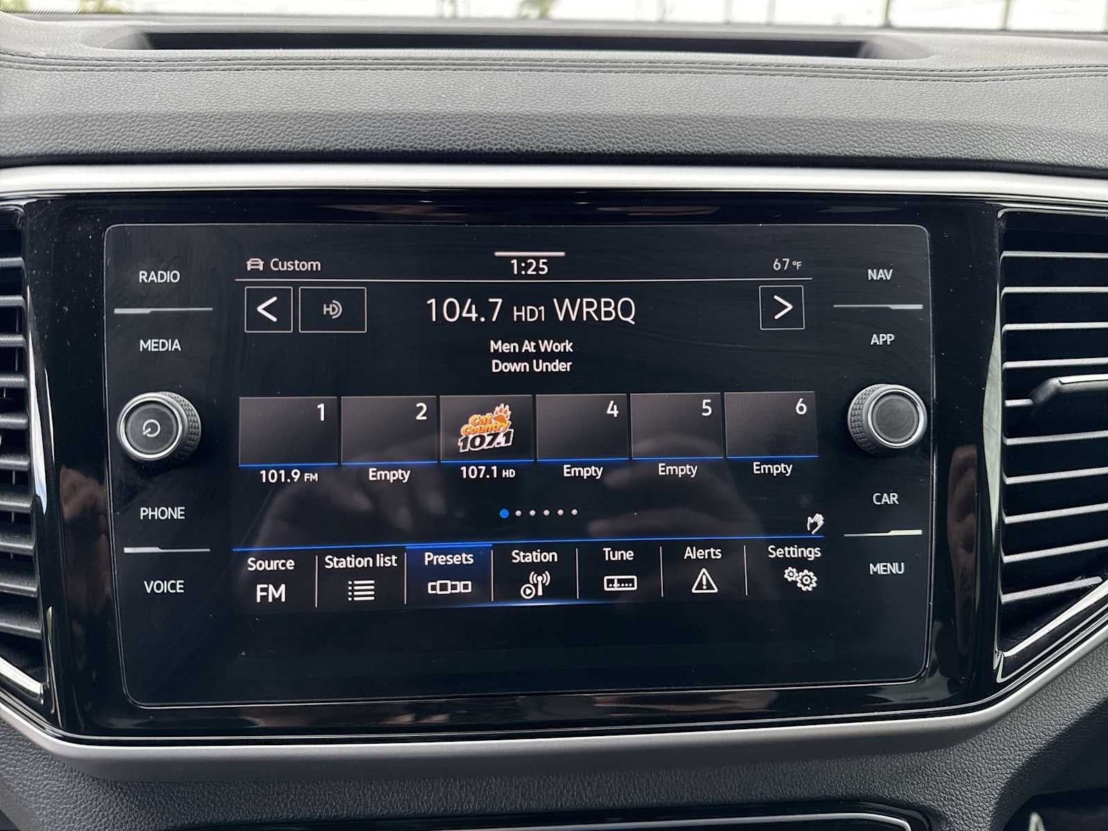 2022 Volkswagen Atlas Cross Sport 3.6L V6 SEL Premium R-Line