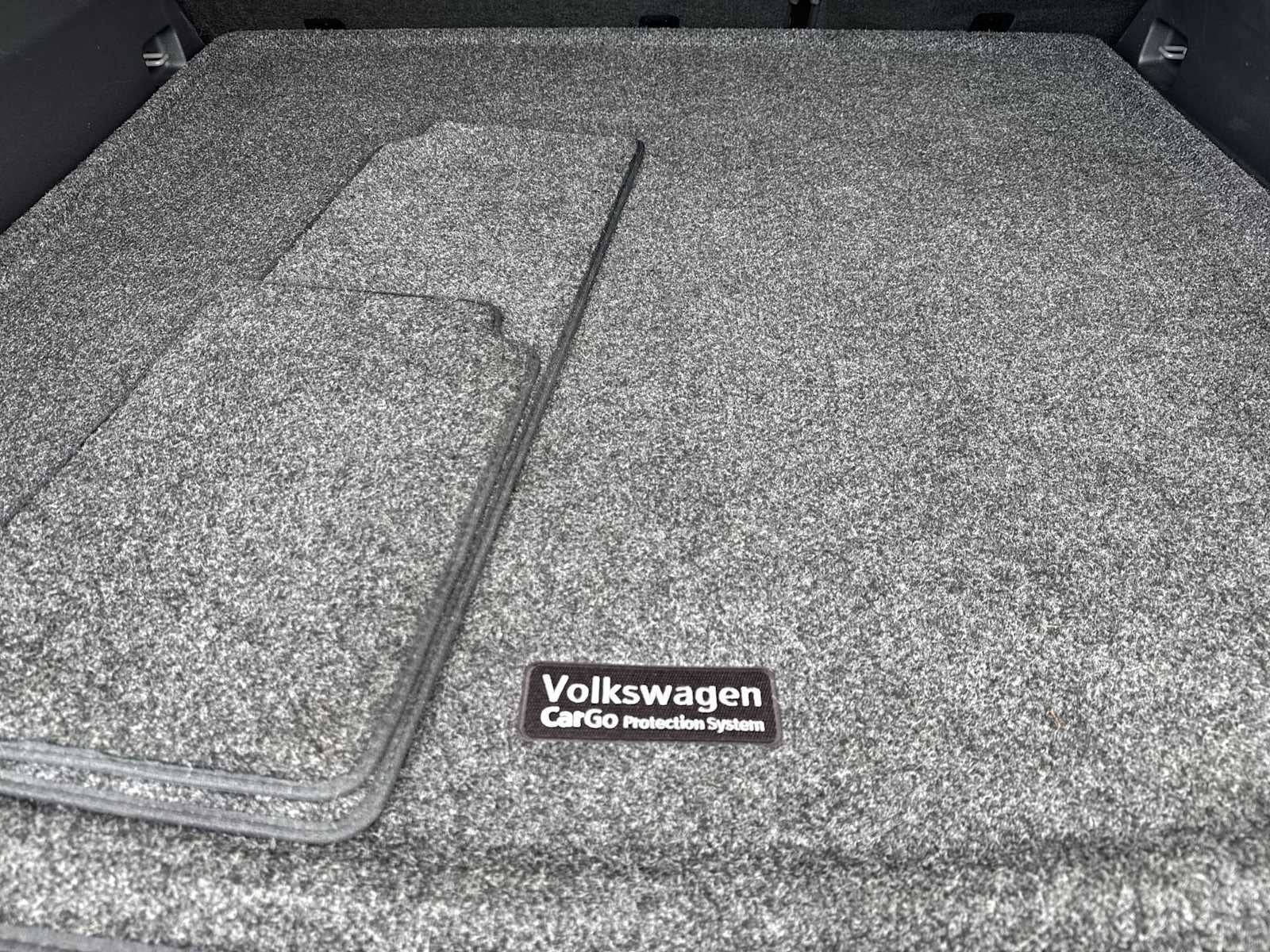 2022 Volkswagen Atlas Cross Sport 3.6L V6 SEL Premium R-Line