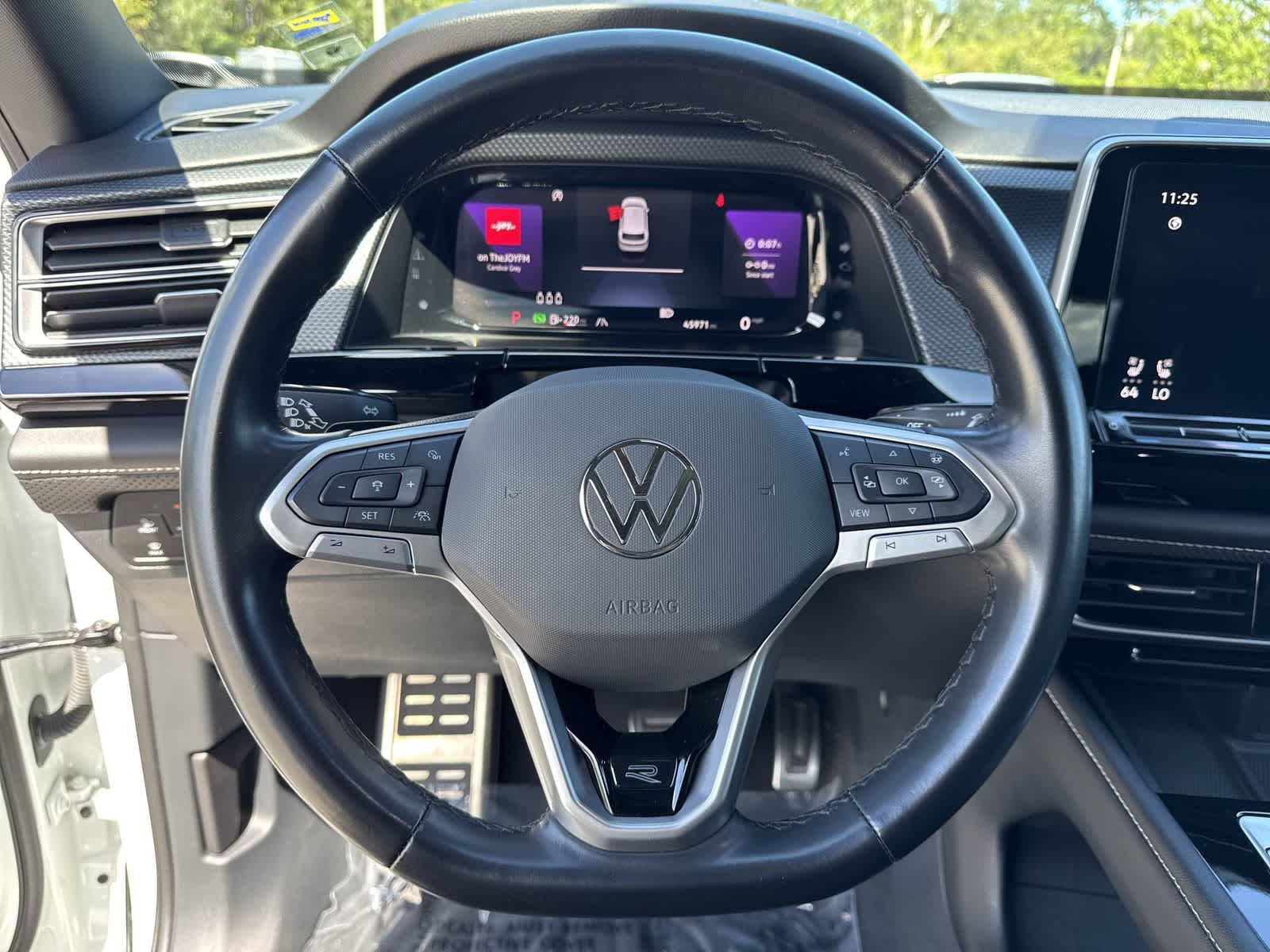 2024 Volkswagen Atlas Cross Sport 2.0T SEL Premium R-Line