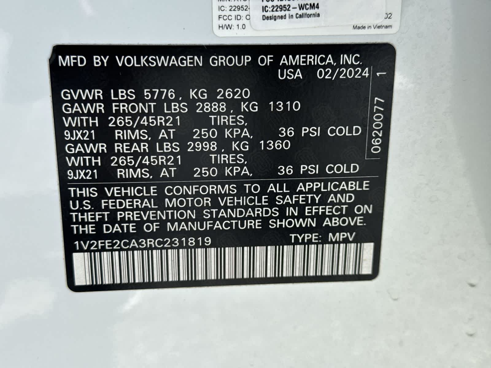 2024 Volkswagen Atlas Cross Sport 2.0T SEL Premium R-Line
