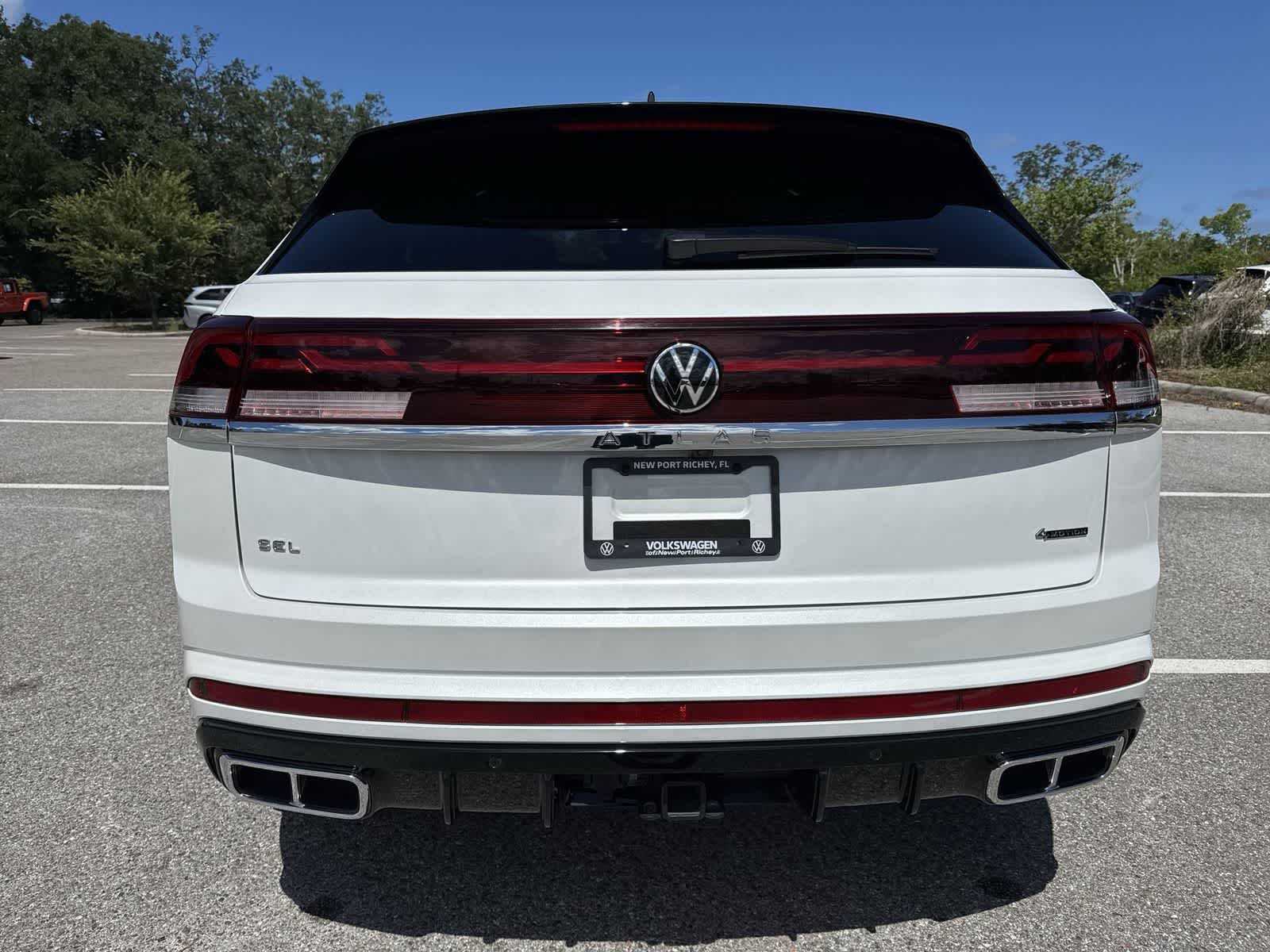 2024 Volkswagen Atlas Cross Sport 2.0T SEL Premium R-Line