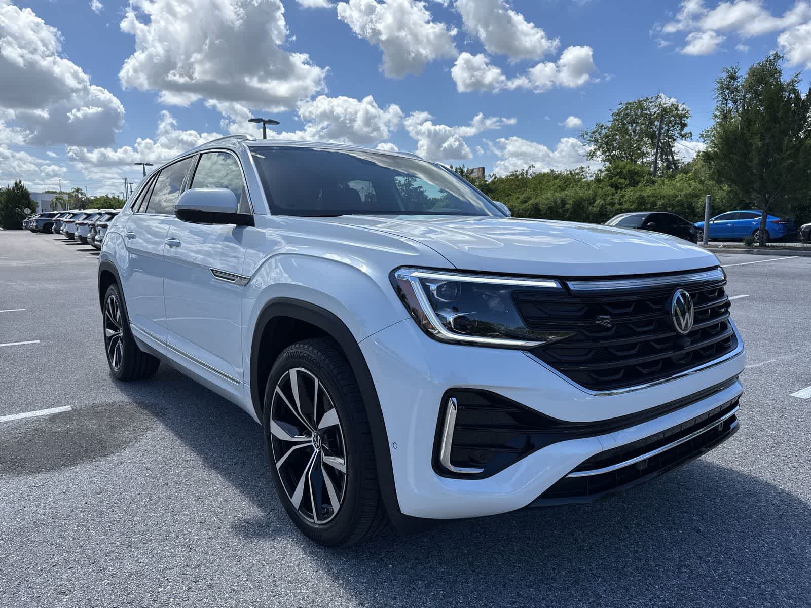 2024 Volkswagen Atlas Cross Sport 2.0T SEL Premium R-Line