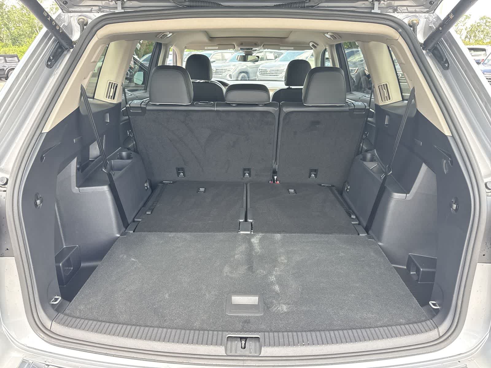 2026 Volkswagen Atlas 2.0T SEL Premium R-Line