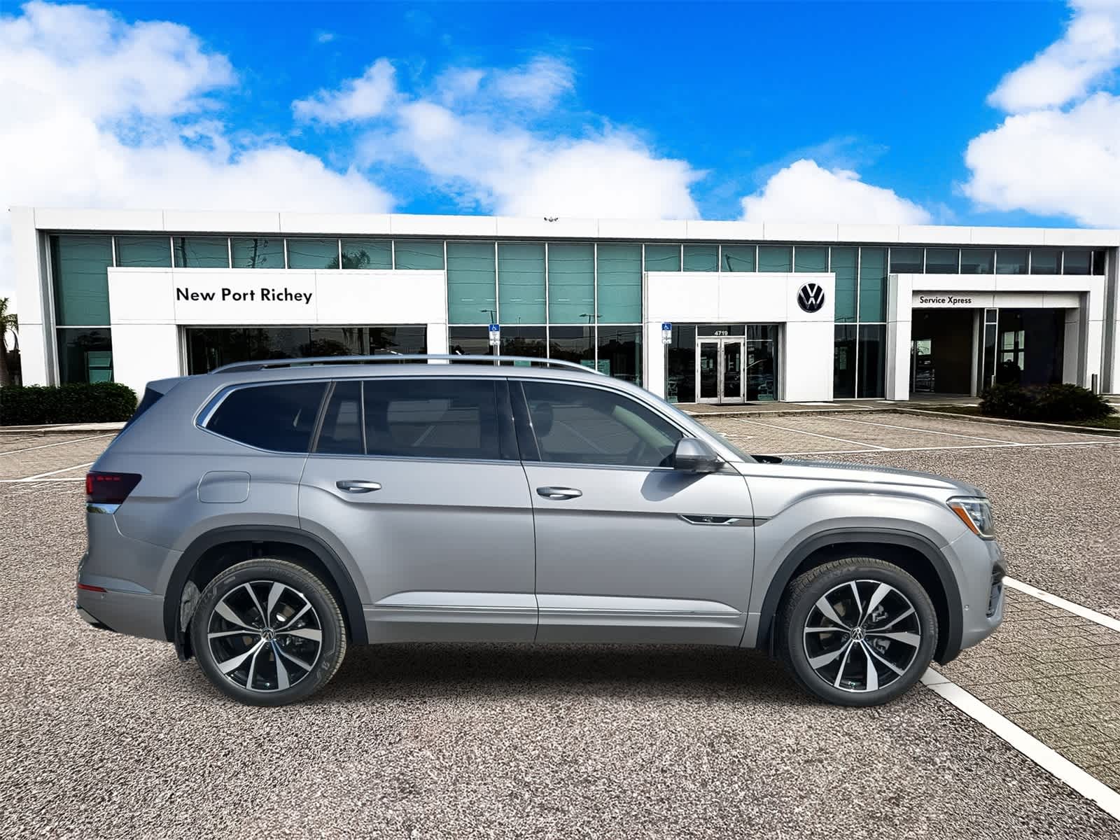 2026 Volkswagen Atlas 2.0T SEL Premium R-Line
