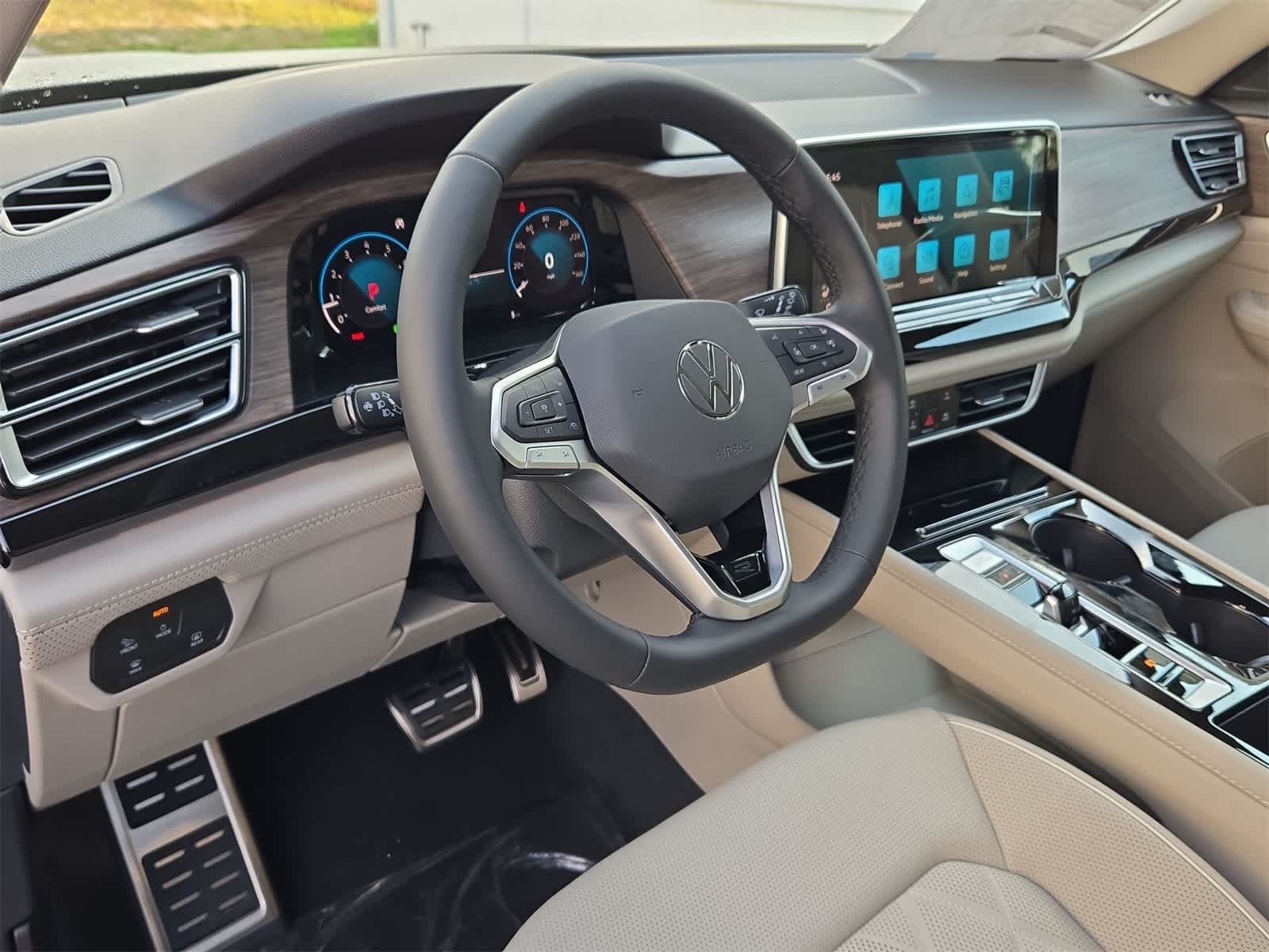 2026 Volkswagen Atlas 2.0T SEL Premium R-Line