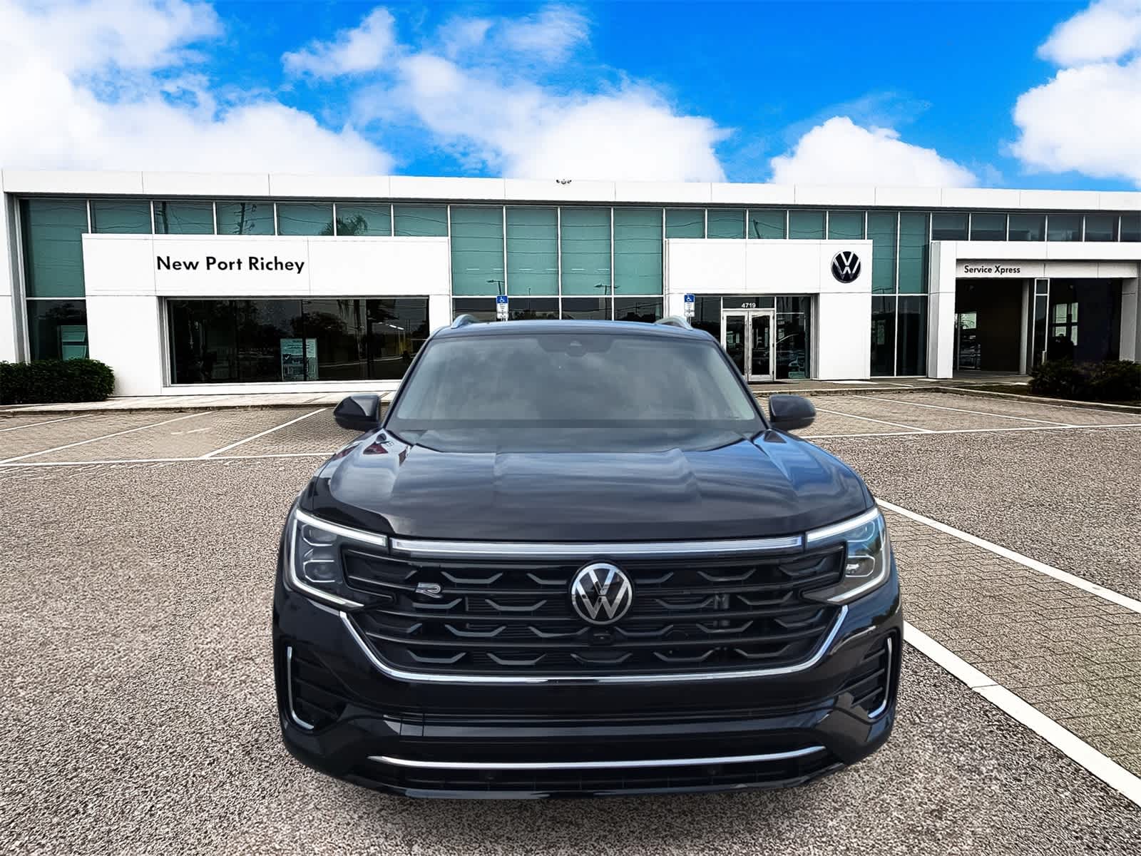 2026 Volkswagen Atlas 2.0T SEL Premium R-Line
