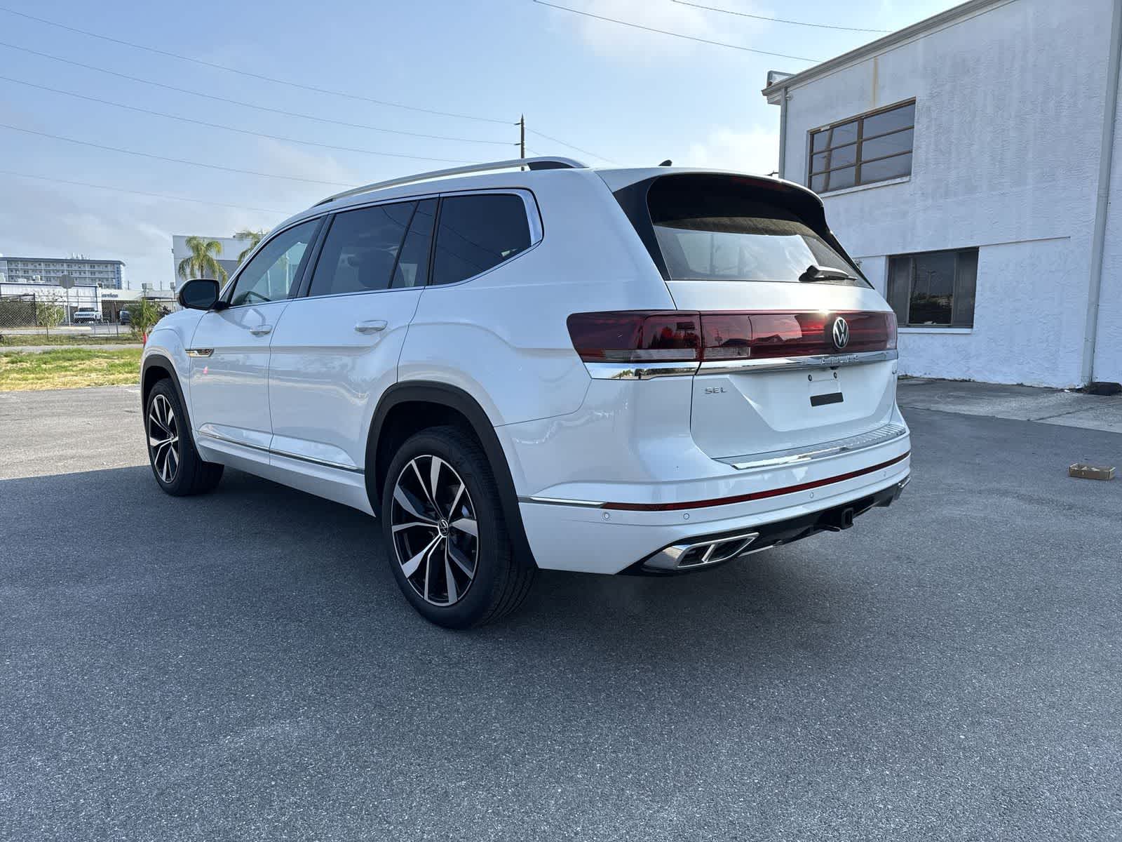 2026 Volkswagen Atlas 2.0T SEL Premium R-Line