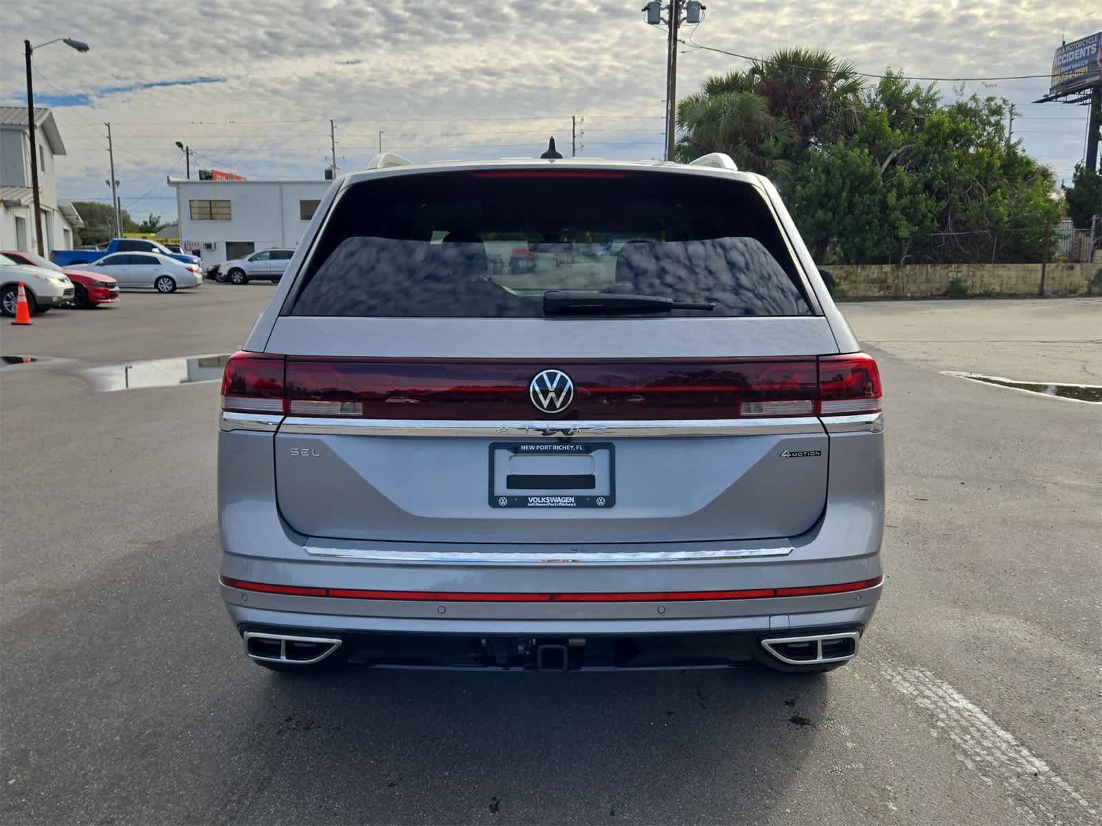 2026 Volkswagen Atlas 2.0T SEL Premium R-Line