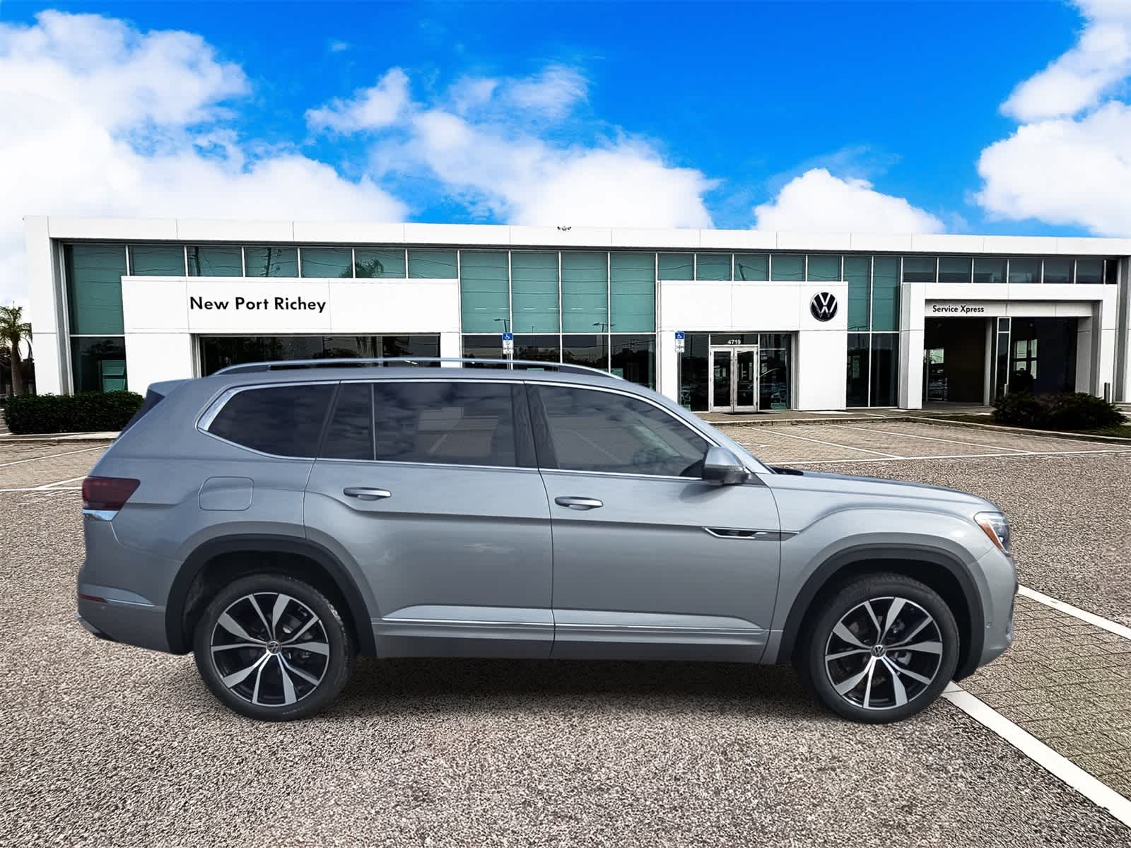 2026 Volkswagen Atlas 2.0T SEL Premium R-Line