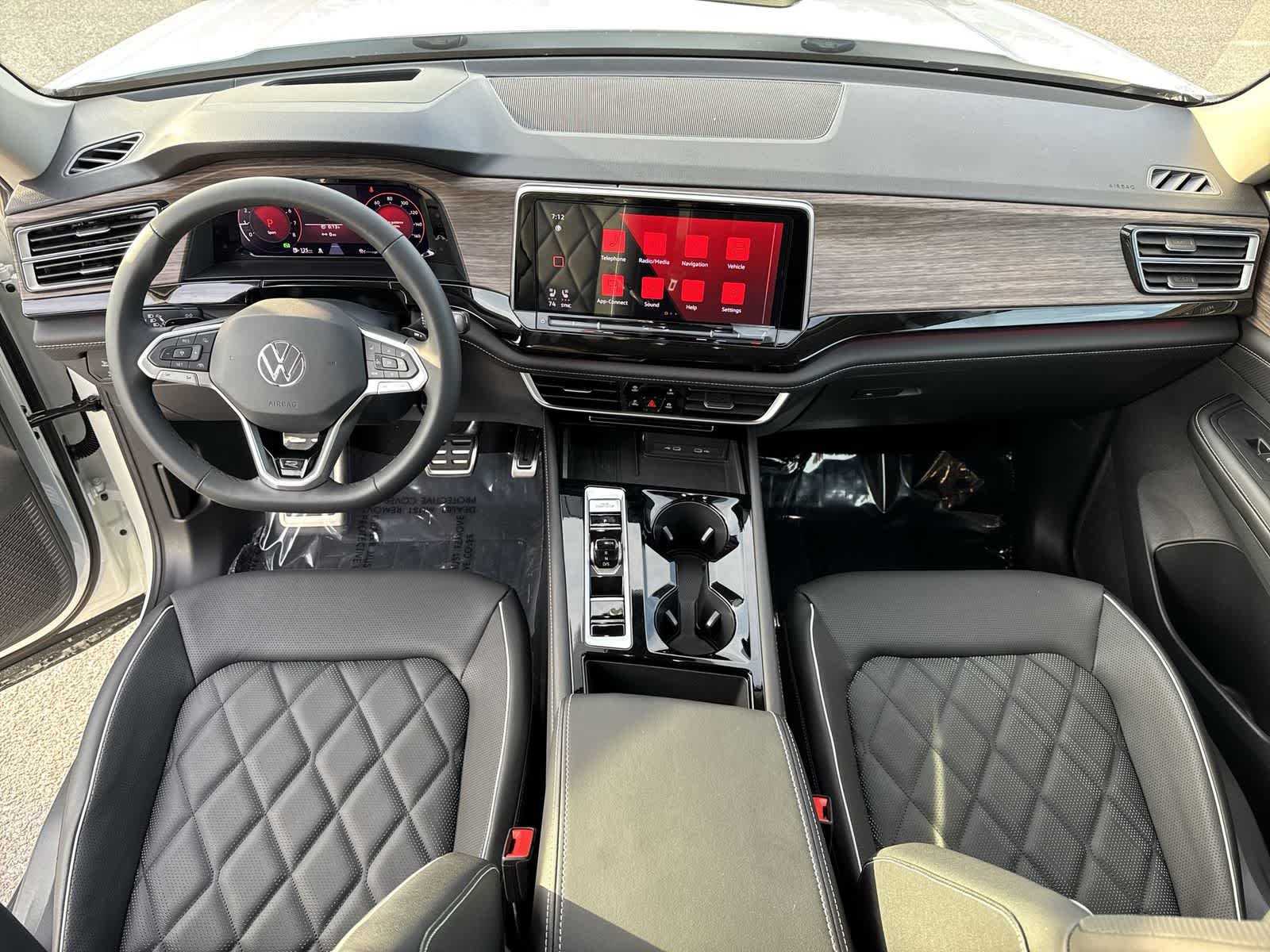 2026 Volkswagen Atlas 2.0T SEL Premium R-Line
