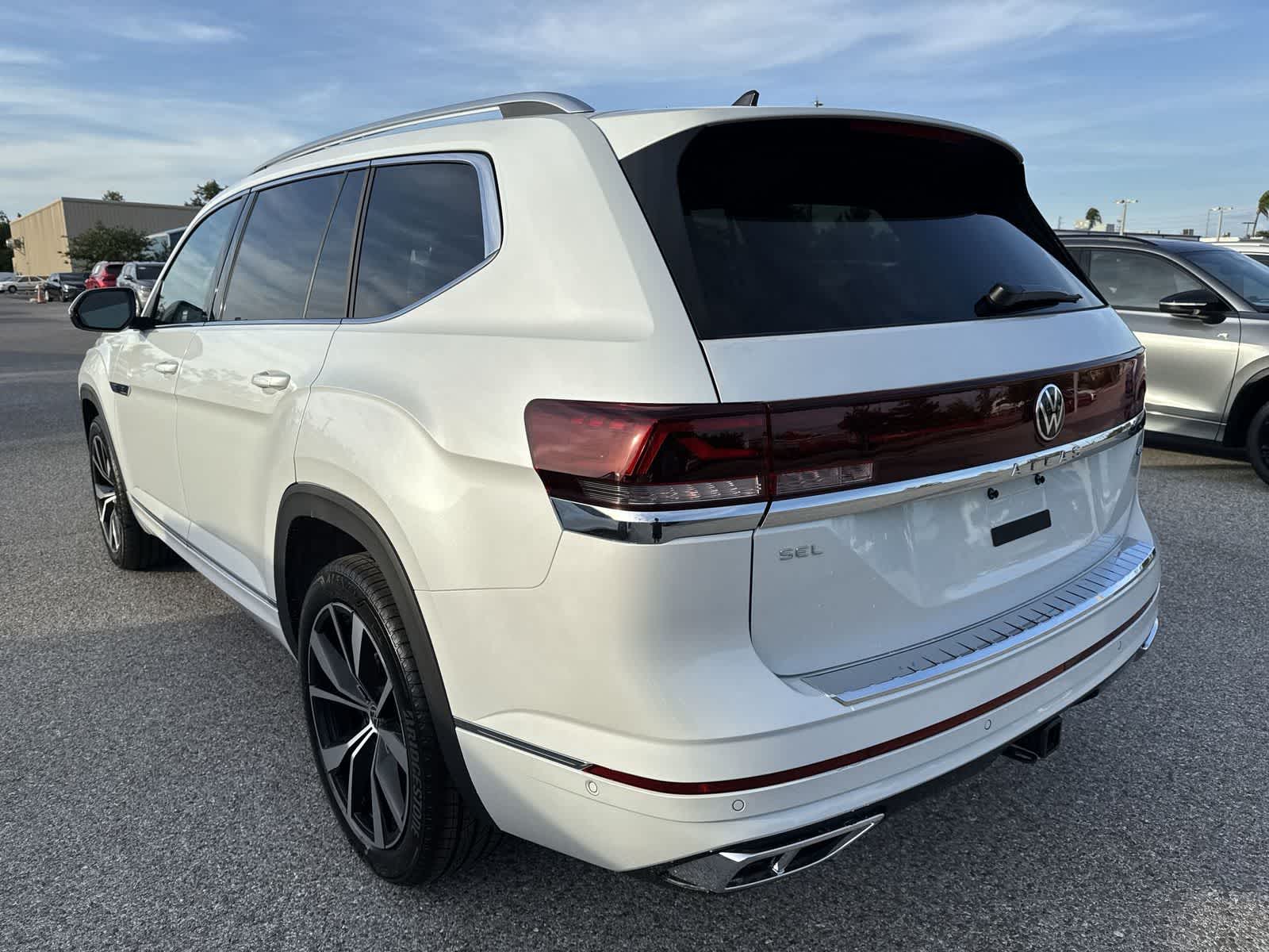 2026 Volkswagen Atlas 2.0T SEL Premium R-Line