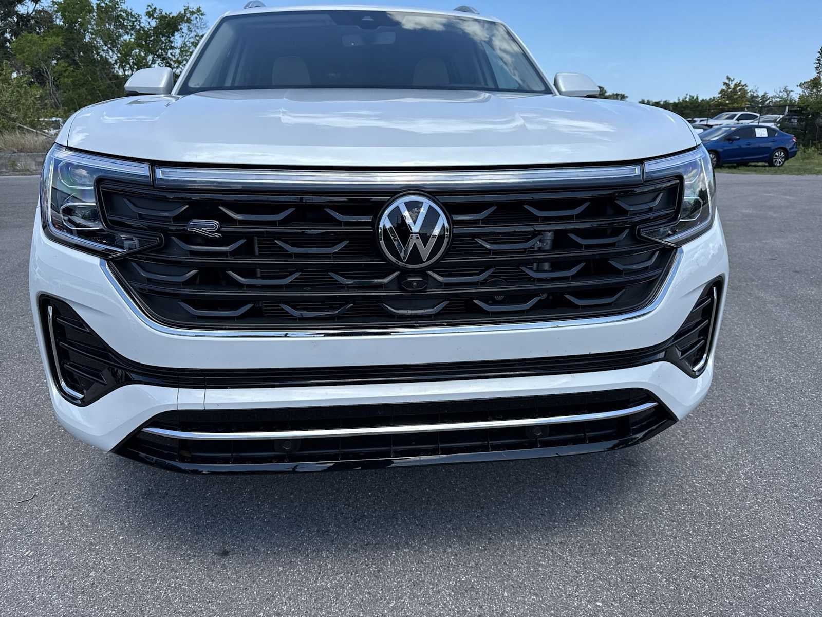 2026 Volkswagen Atlas 2.0T SEL Premium R-Line
