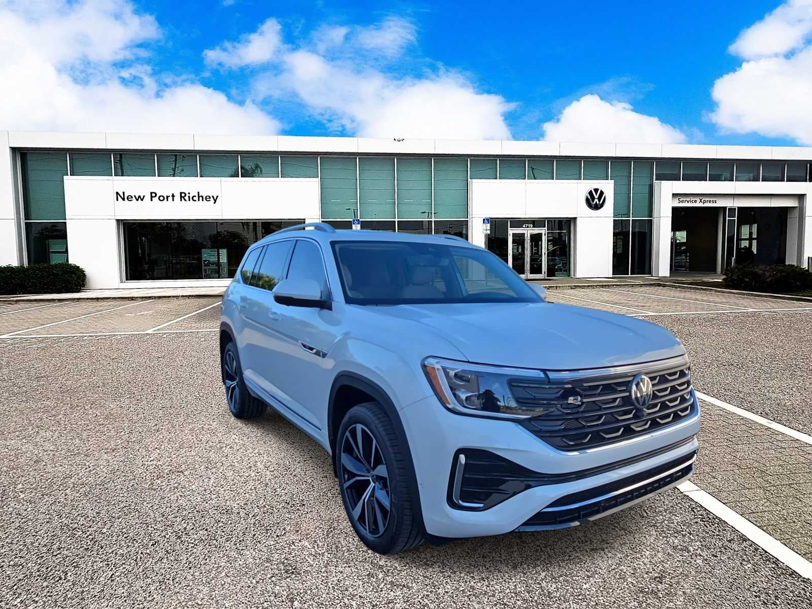 2026 Volkswagen Atlas 2.0T SEL Premium R-Line